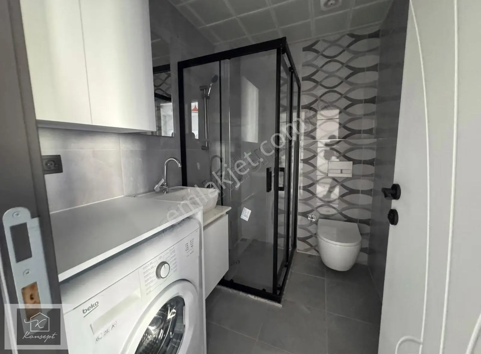 Ana Cadde Üstü Teraslı Eşyalı Arakat Hazır Kiracılı Satılık 1+1 - Görsel 24