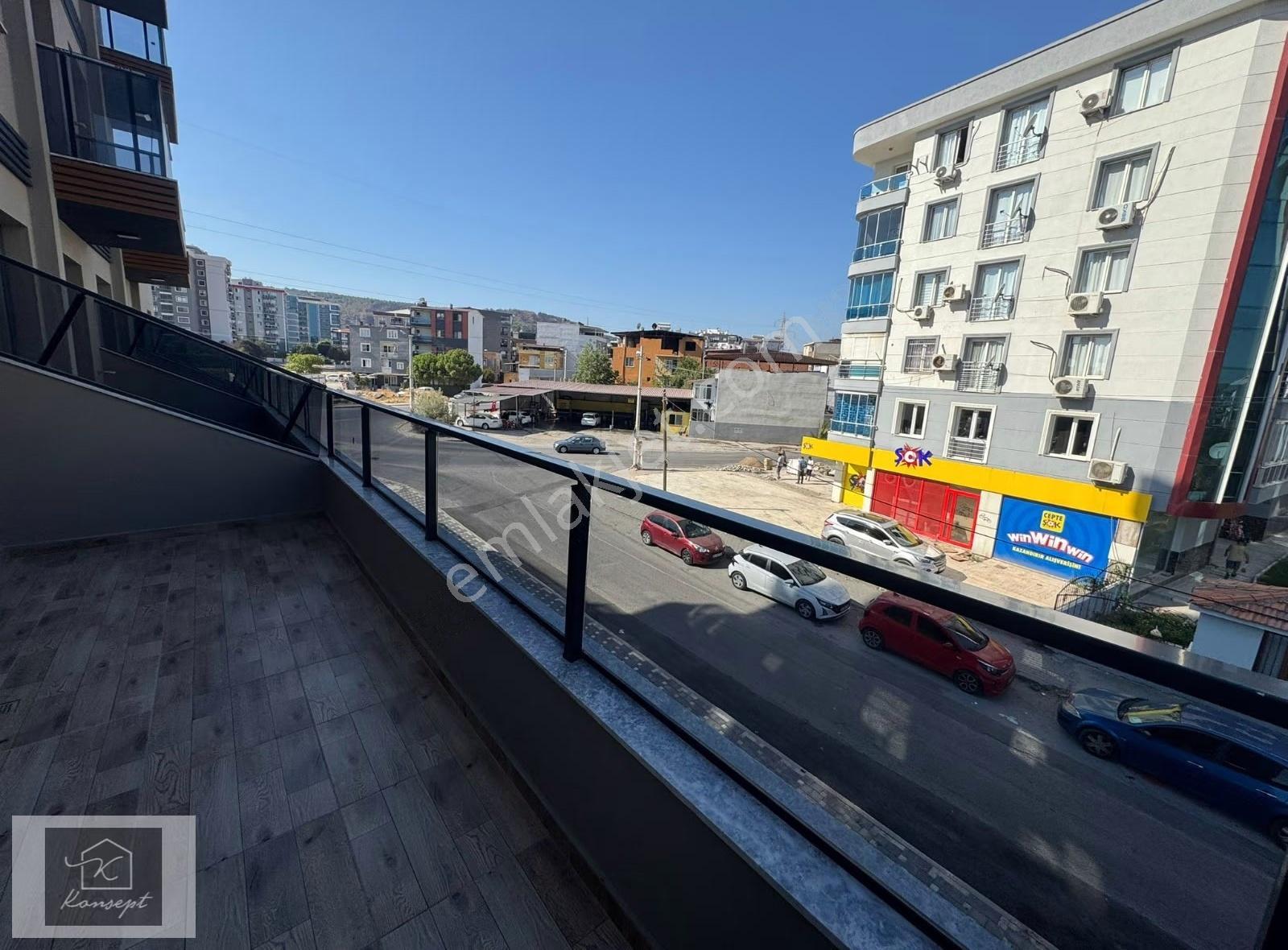 Ana Cadde Üstü Teraslı Eşyalı Arakat Hazır Kiracılı Satılık 1+1 - Görsel 19