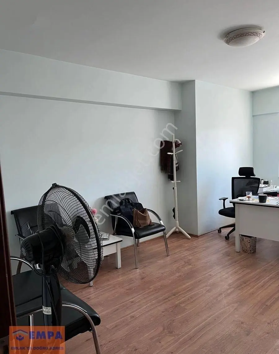 Gazi İş Merkexinde 1+1 Otoparklı-klimalı-büyük Ofis - Görsel 2