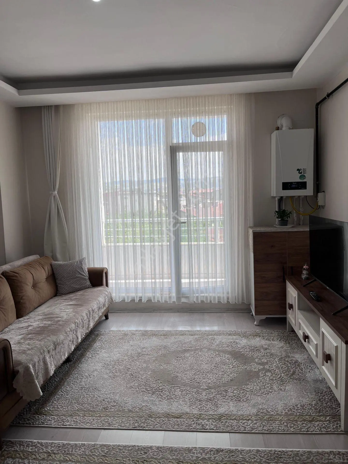 Van Avm Civarı Kiralık Eşyalı 1+1 Geniş Daire - Görsel 8