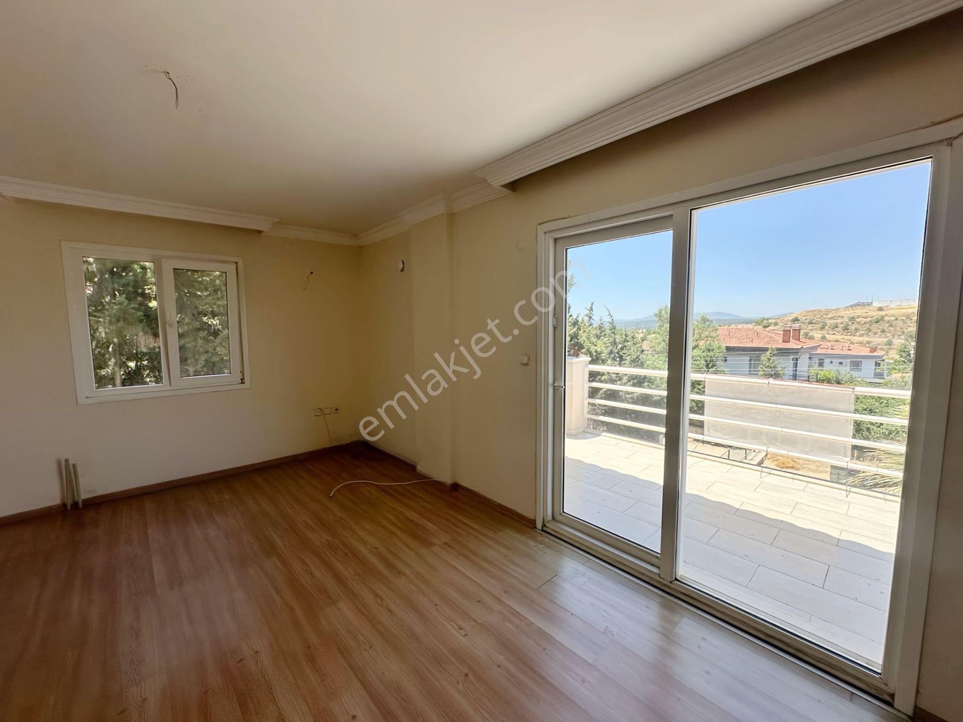 Ulamış Yeşilkent Sitesinde Kiralık Bahçeli Müstakil Villa - Görsel 18