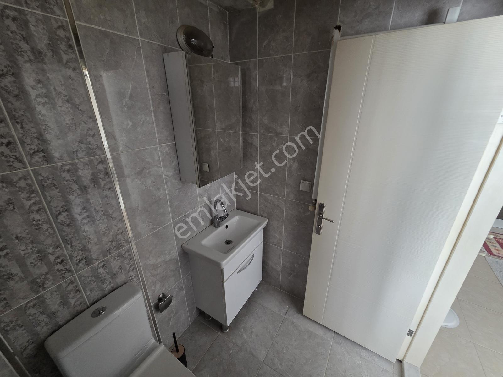 Mir'den İzmir Yoluna 100 Metre Mesafe 1+1 Kiralık Eşyalı Daire - Görsel 18