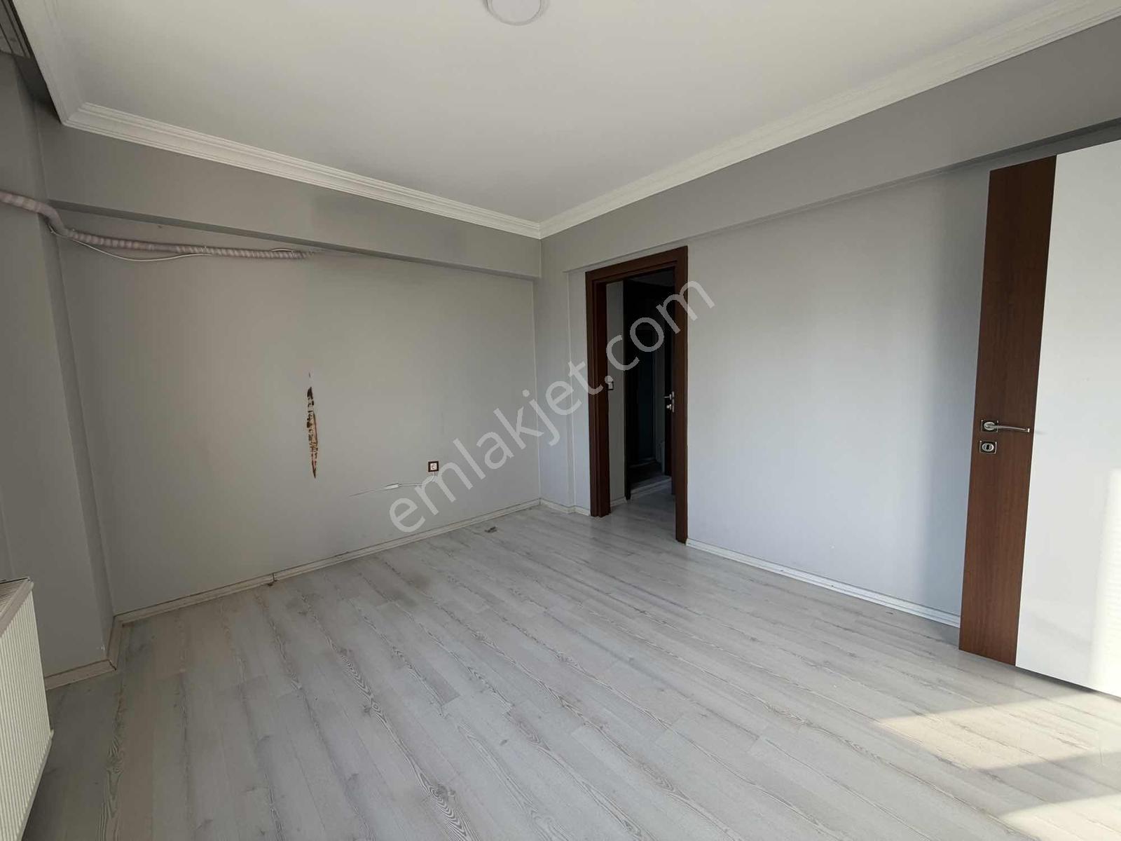 Özgün Gm'den - Güzelyurt Havuzlu Sitede Satılık 3+1 Arakat Daire - Görsel 10