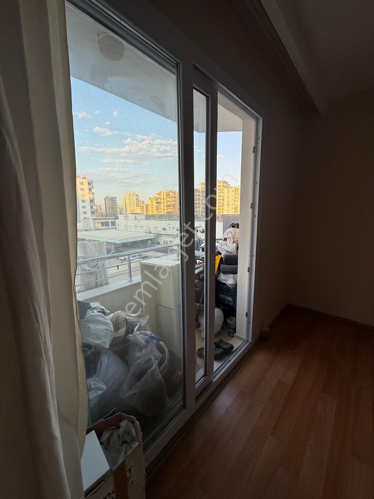 Mezitlide Aranan Konumda Aylık Kiralık Bağımsız Mutfaklı 3+1 - Görsel 9