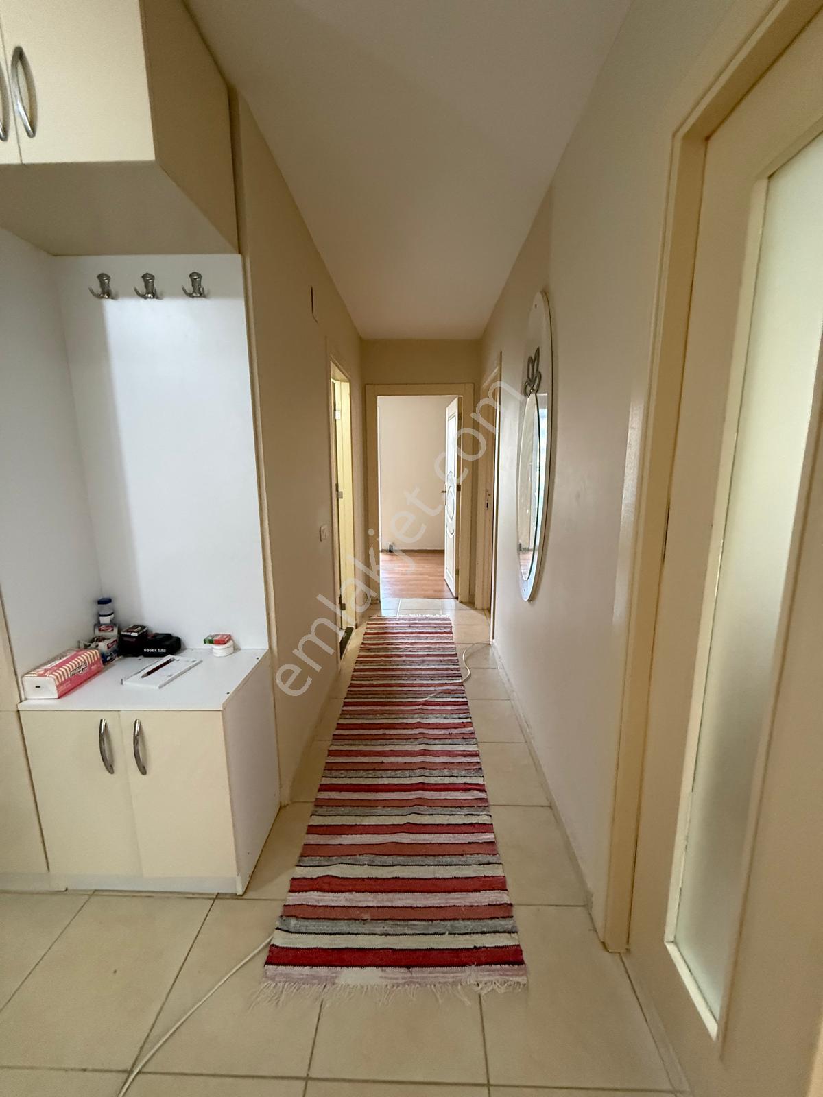 Mezitlide Aranan Konumda Aylık Kiralık Bağımsız Mutfaklı 3+1 - Görsel 10
