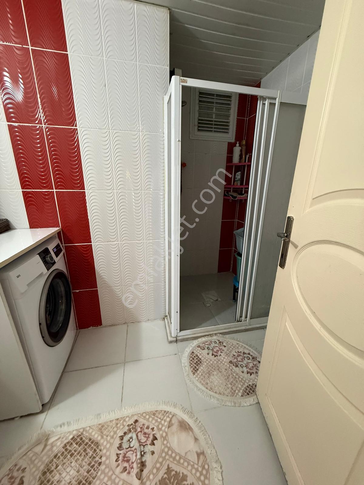 Mezitlide Aranan Konumda Aylık Kiralık Bağımsız Mutfaklı 3+1 - Görsel 17