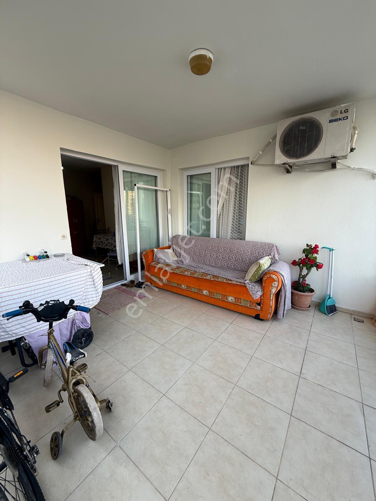 Mezitlide Aranan Konumda Aylık Kiralık Bağımsız Mutfaklı 3+1 - Görsel 18