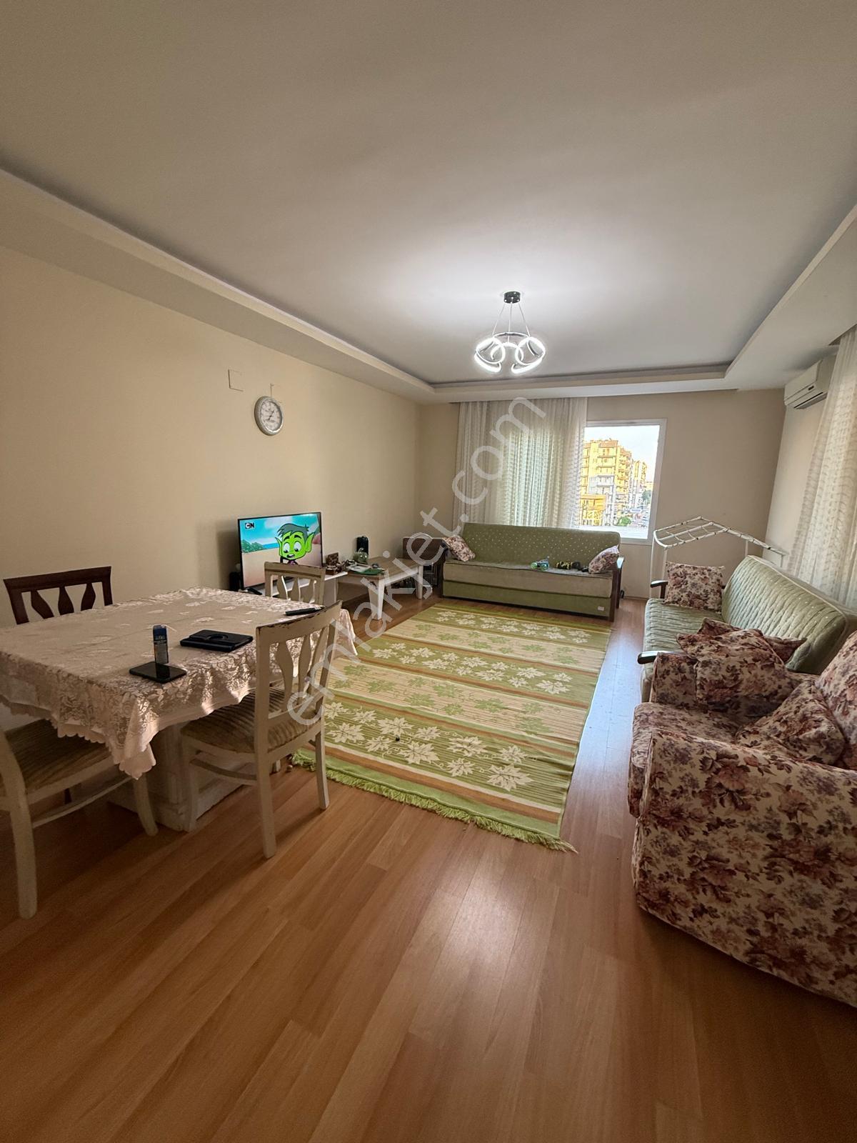 Mezitlide Aranan Konumda Aylık Kiralık Bağımsız Mutfaklı 3+1 - Görsel 8