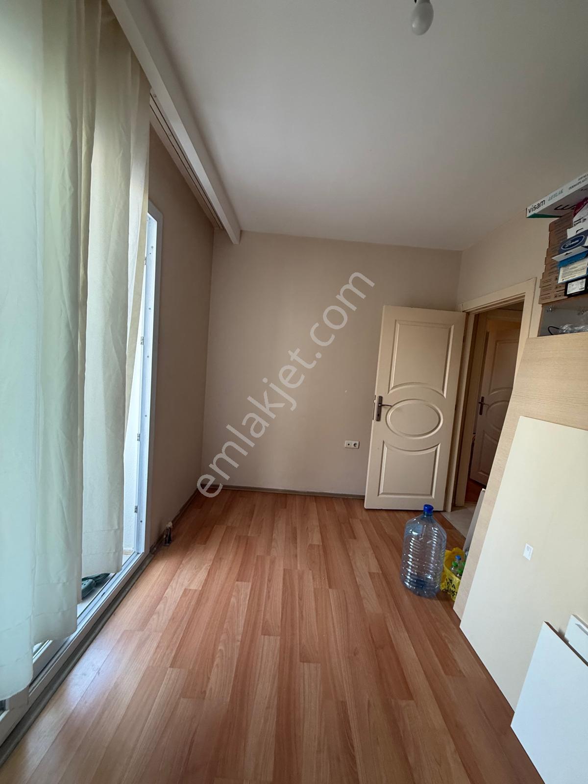 Mezitlide Aranan Konumda Aylık Kiralık Bağımsız Mutfaklı 3+1 - Görsel 16