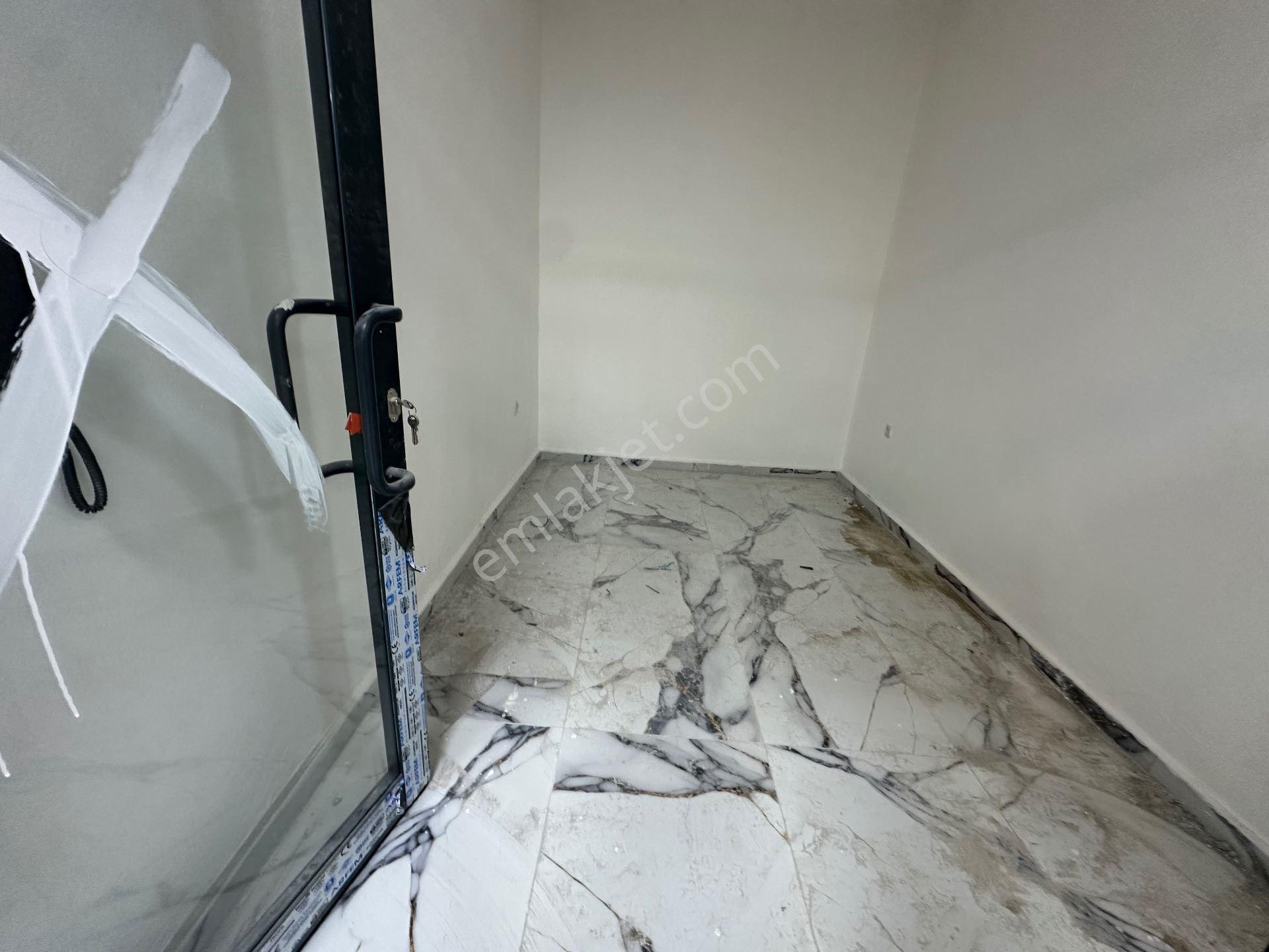 Nusaybin Zeynelabidin'de Yatırımlık Fırsat! Sıfır, Kiracılı 15 M² Satılık Mağaza - Görsel 33