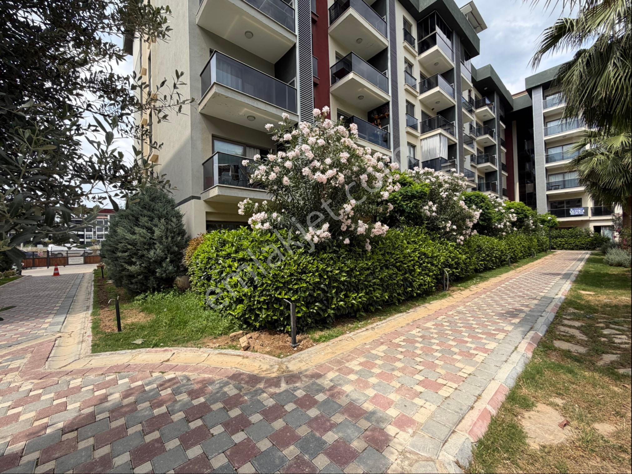 Torbalı Yedieylül Mah Havuzlu Sitede Satılık Full Eşyalı 1+1 Daire - Görsel 7