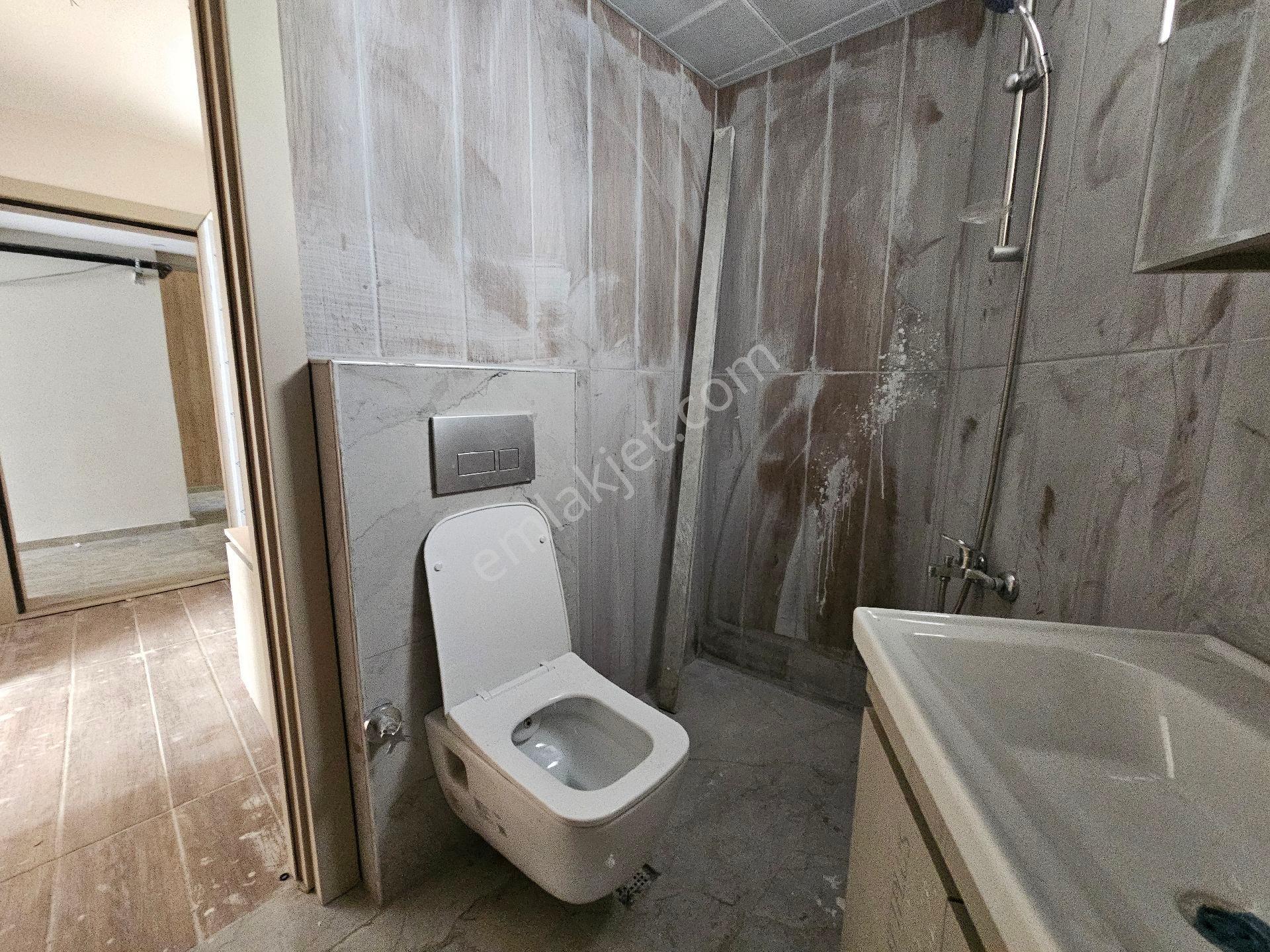 Aktepe'de 1+1 Bitmiş Yeni Bina Oturuma Hazır - Görsel 16