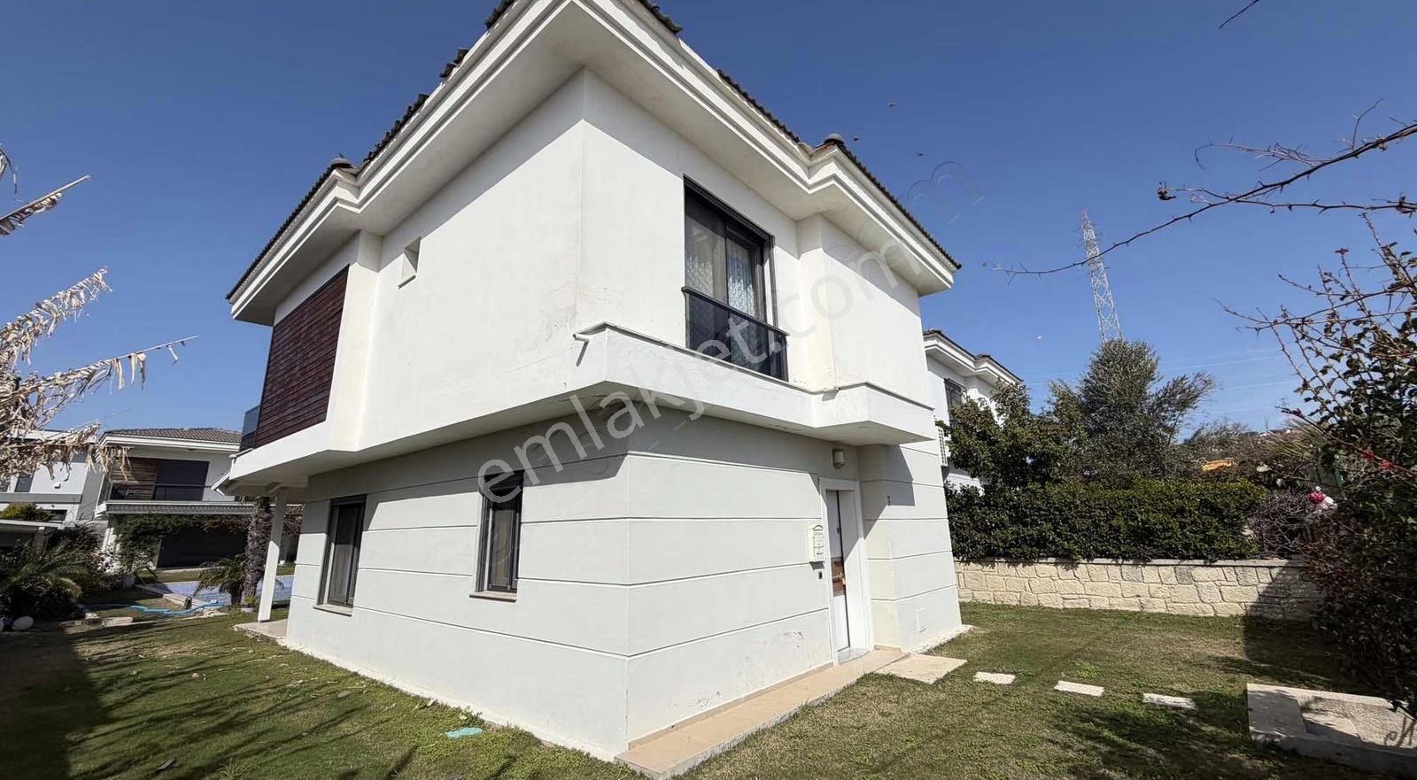 Alya Garimenkul Alaçatıda Havuzlu Site İçinde Müstakil Villa 3+1 - Görsel 5
