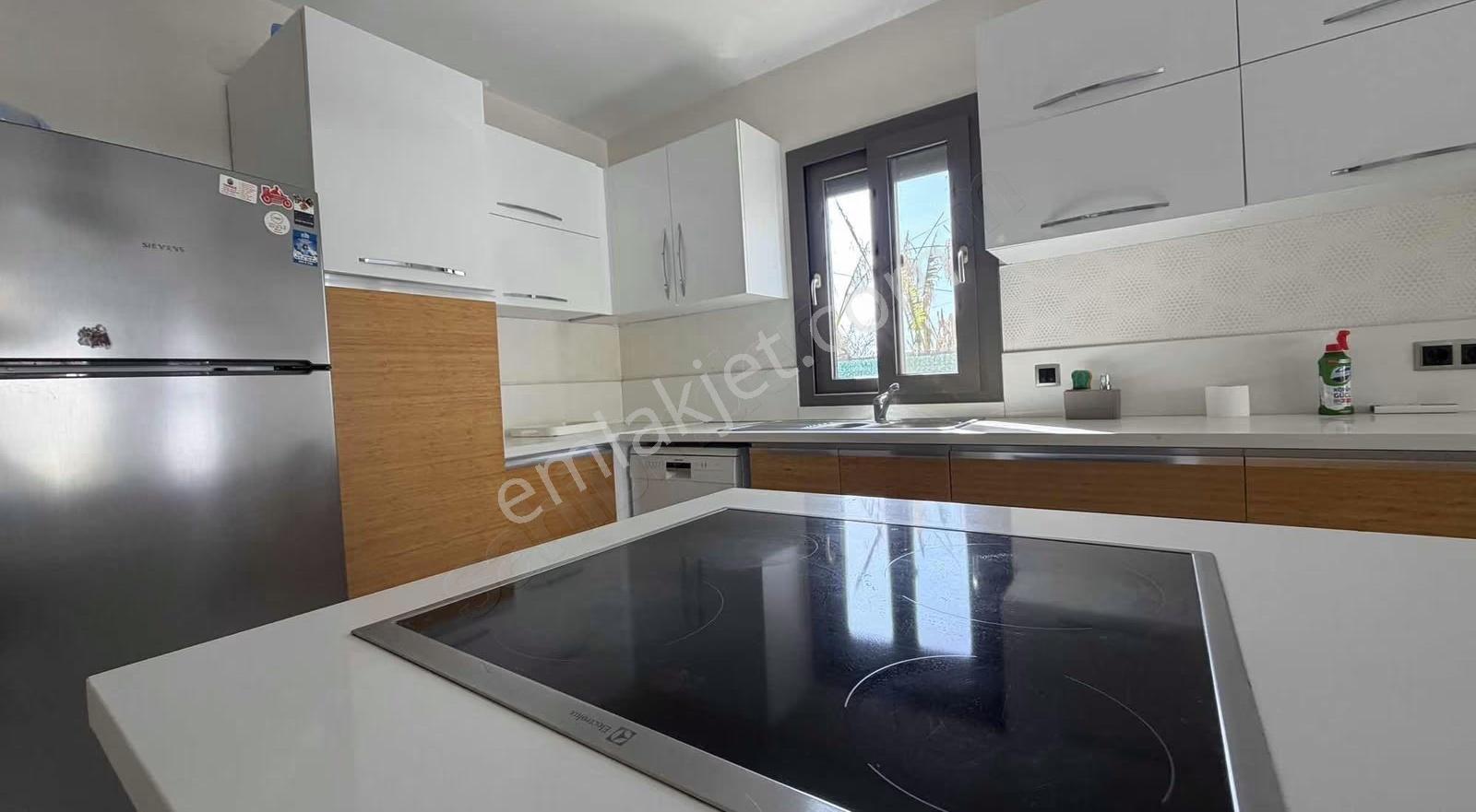 Alya Garimenkul Alaçatıda Havuzlu Site İçinde Müstakil Villa 3+1 - Görsel 8