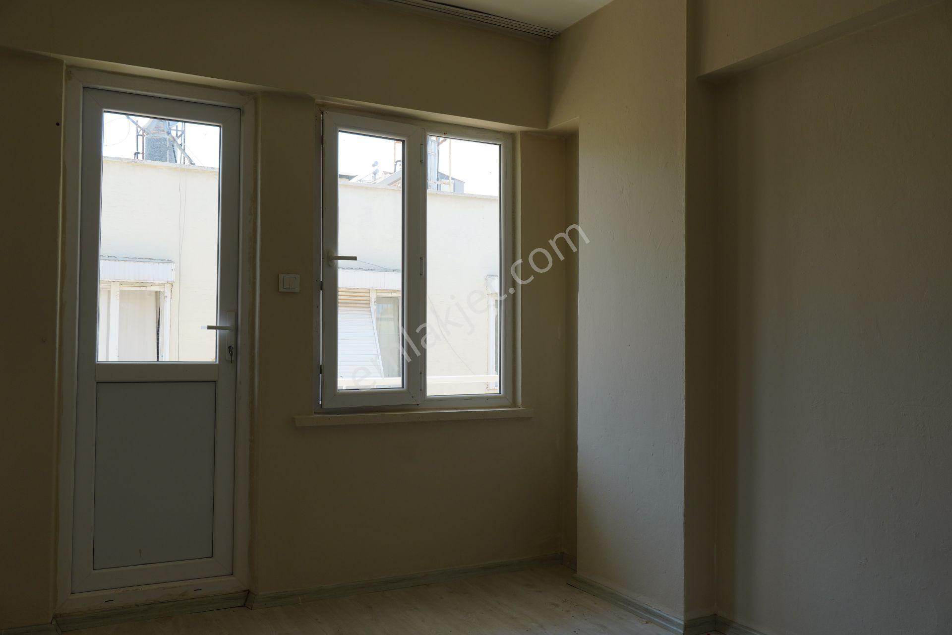 Güvenlik Mahallesinde Bahçe Manzaralı Satılık Daire - Görsel 19