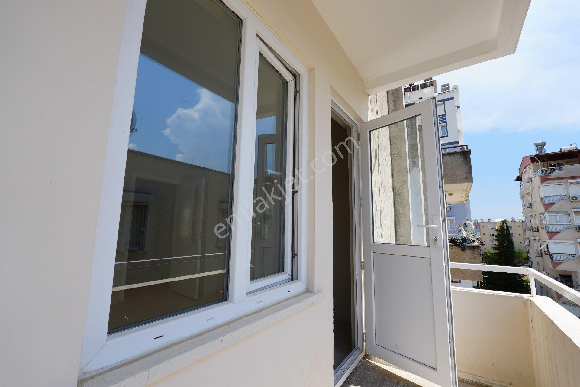 Güvenlik Mahallesinde Bahçe Manzaralı Satılık Daire - Görsel 32