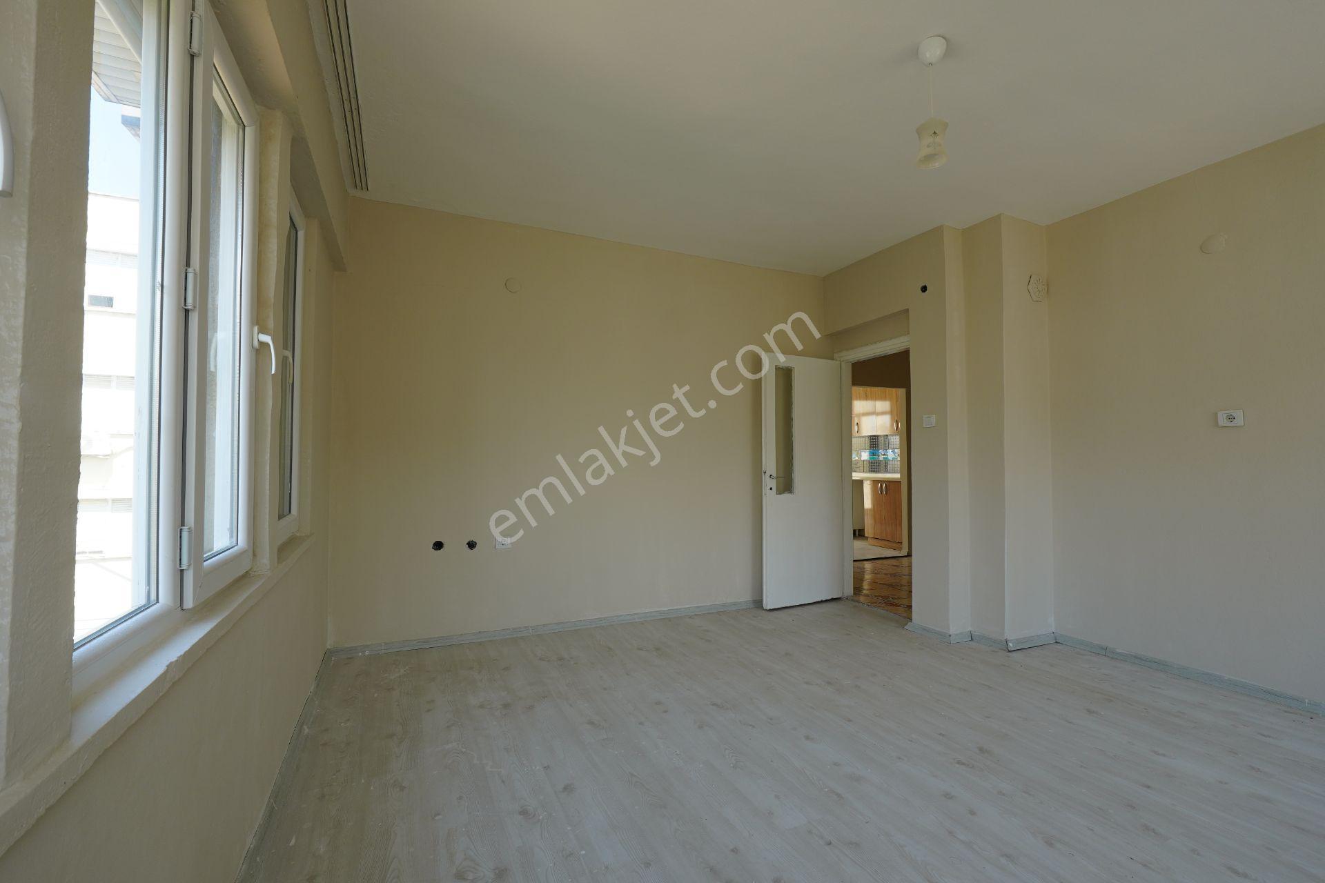 Güvenlik Mahallesinde Bahçe Manzaralı Satılık Daire - Görsel 23