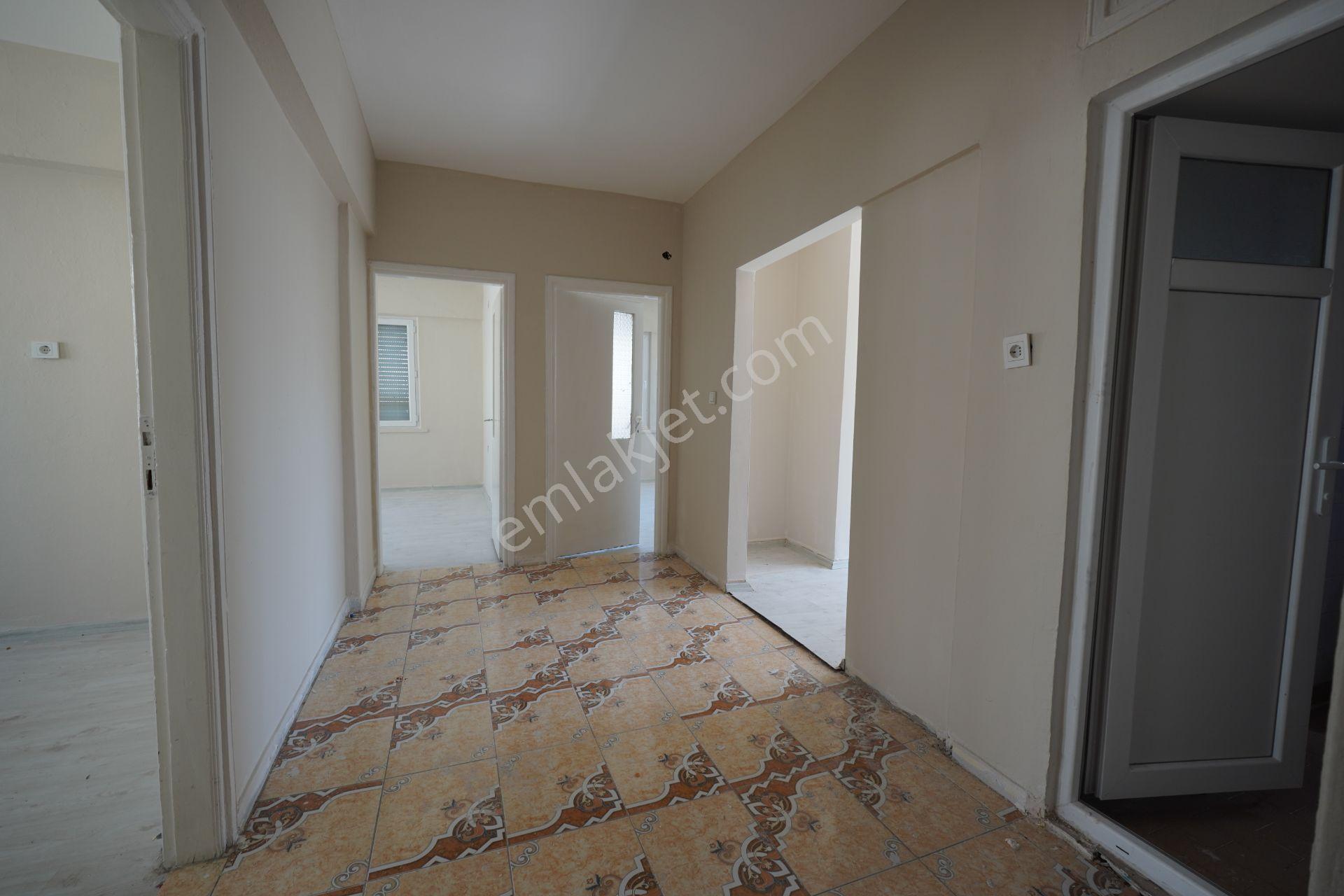 Güvenlik Mahallesinde Bahçe Manzaralı Satılık Daire - Görsel 12