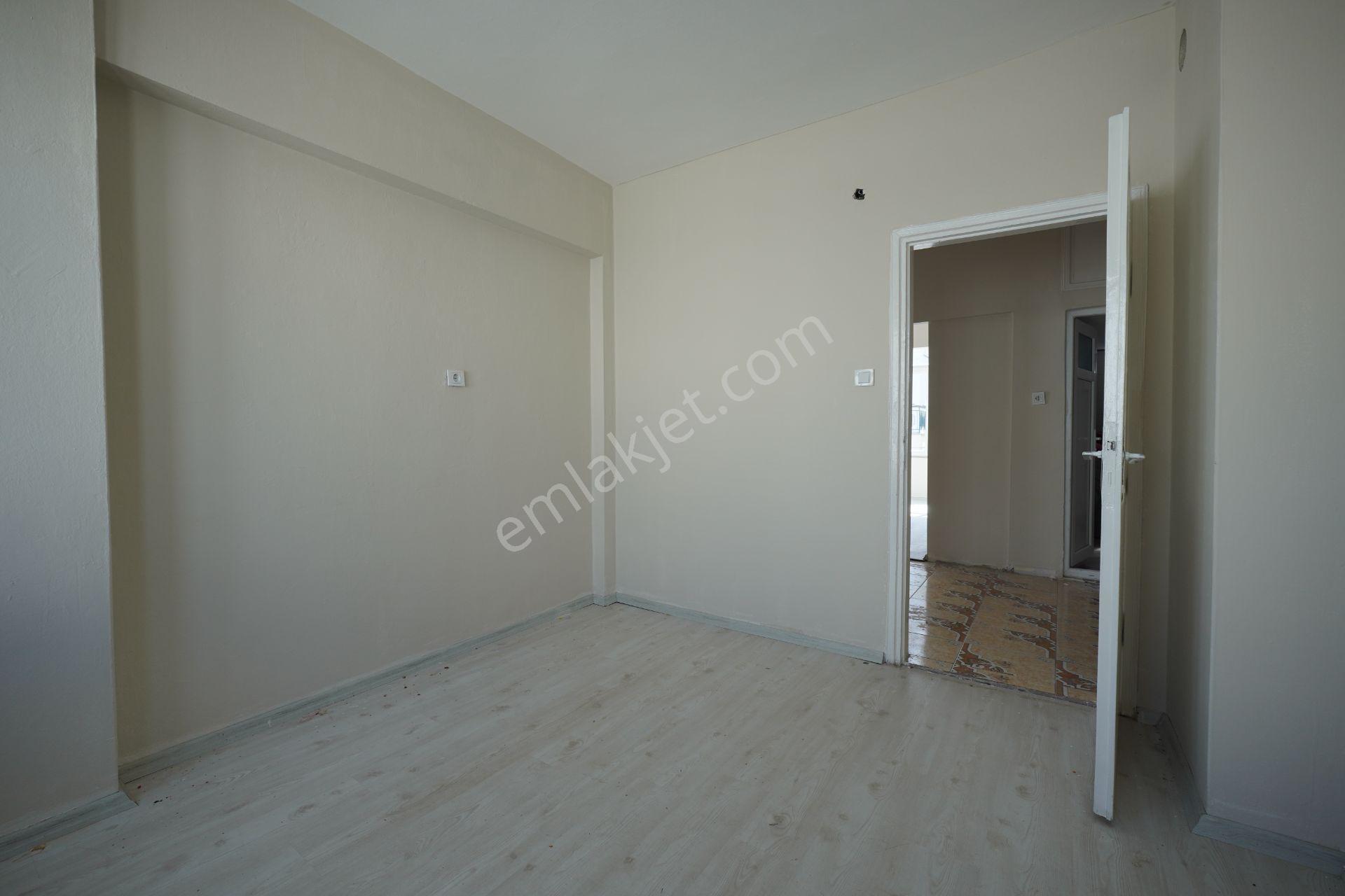 Güvenlik Mahallesinde Bahçe Manzaralı Satılık Daire - Görsel 20
