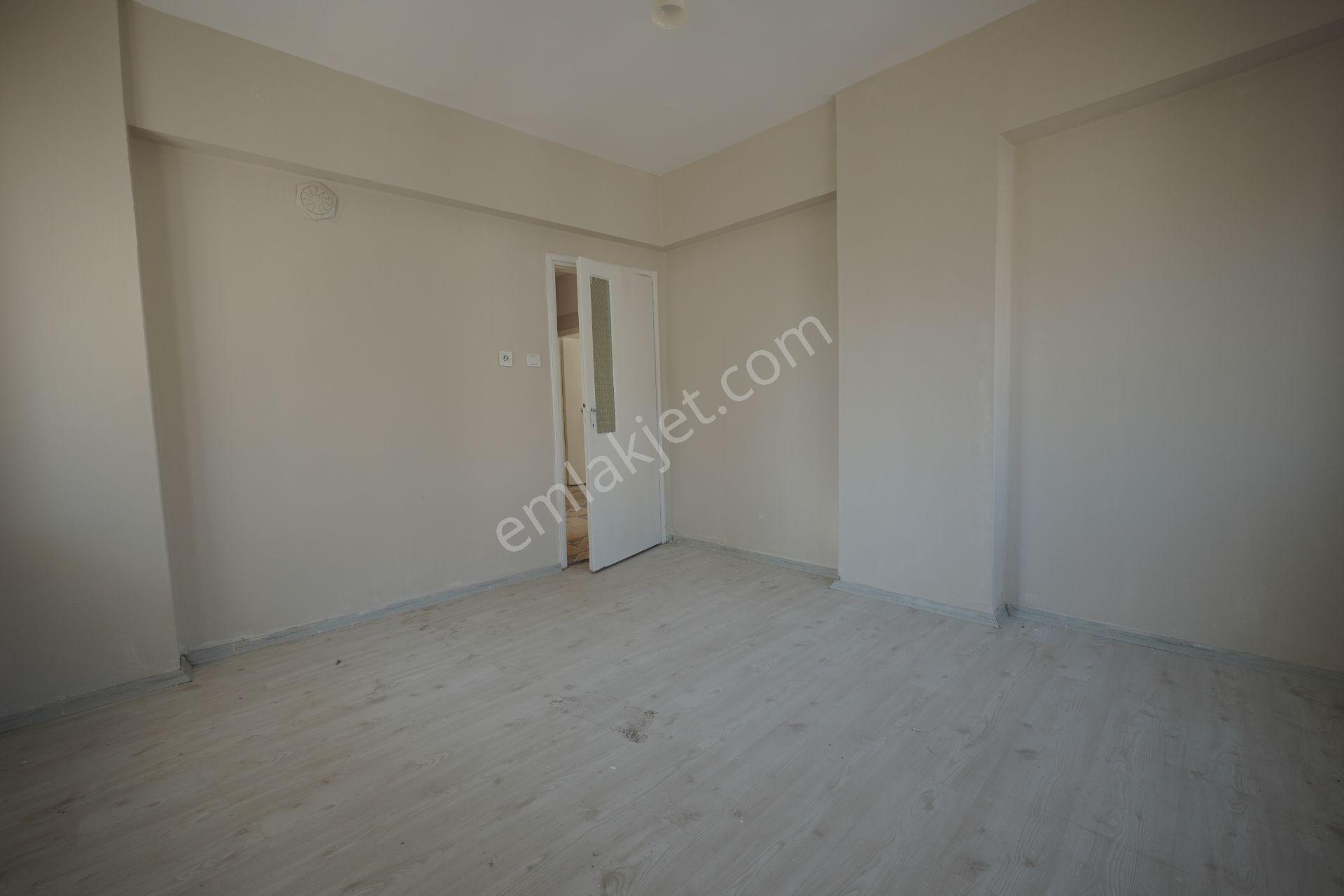 Güvenlik Mahallesinde Bahçe Manzaralı Satılık Daire - Görsel 28