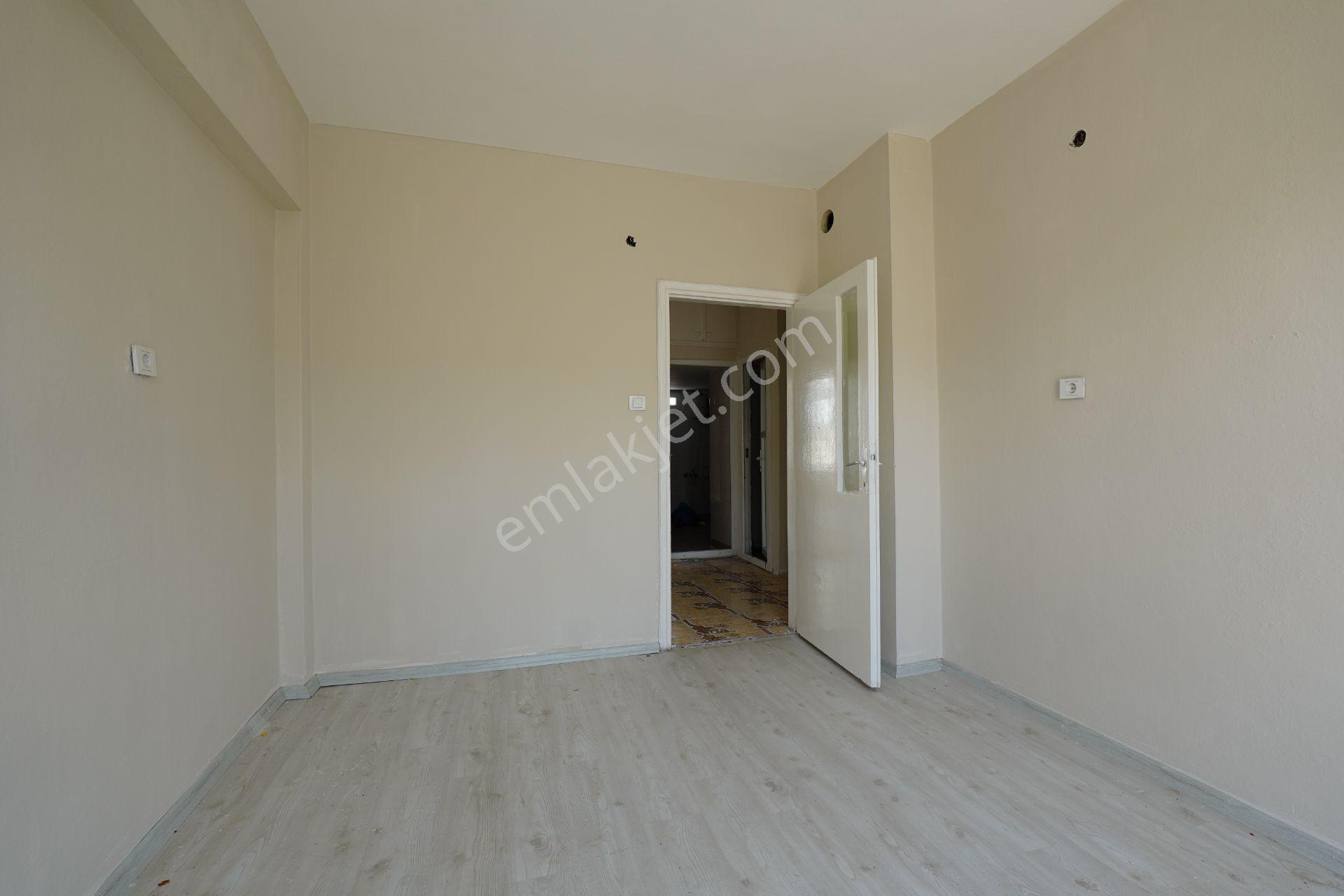 Güvenlik Mahallesinde Bahçe Manzaralı Satılık Daire - Görsel 21