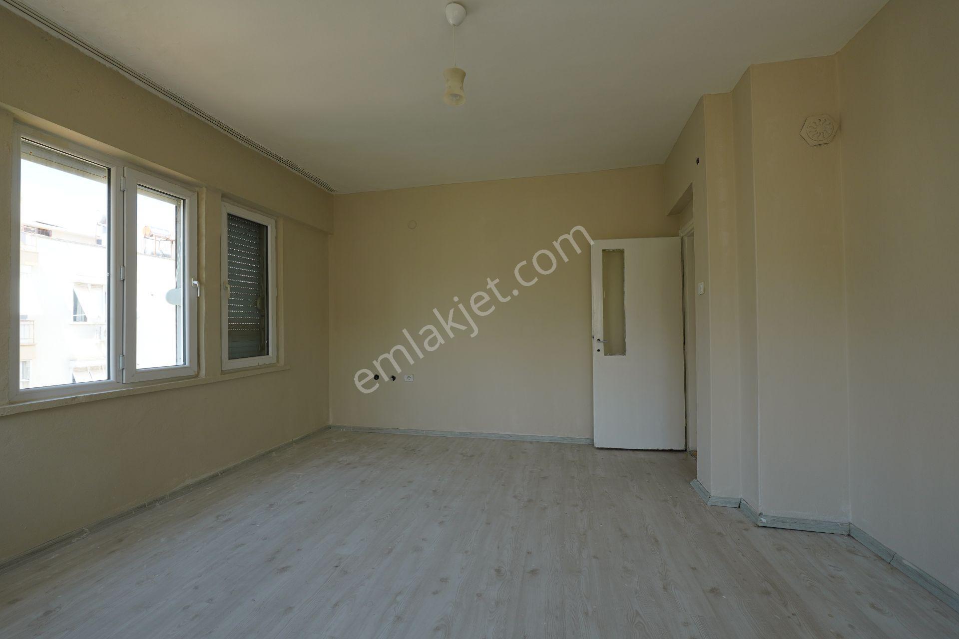 Güvenlik Mahallesinde Bahçe Manzaralı Satılık Daire - Görsel 22