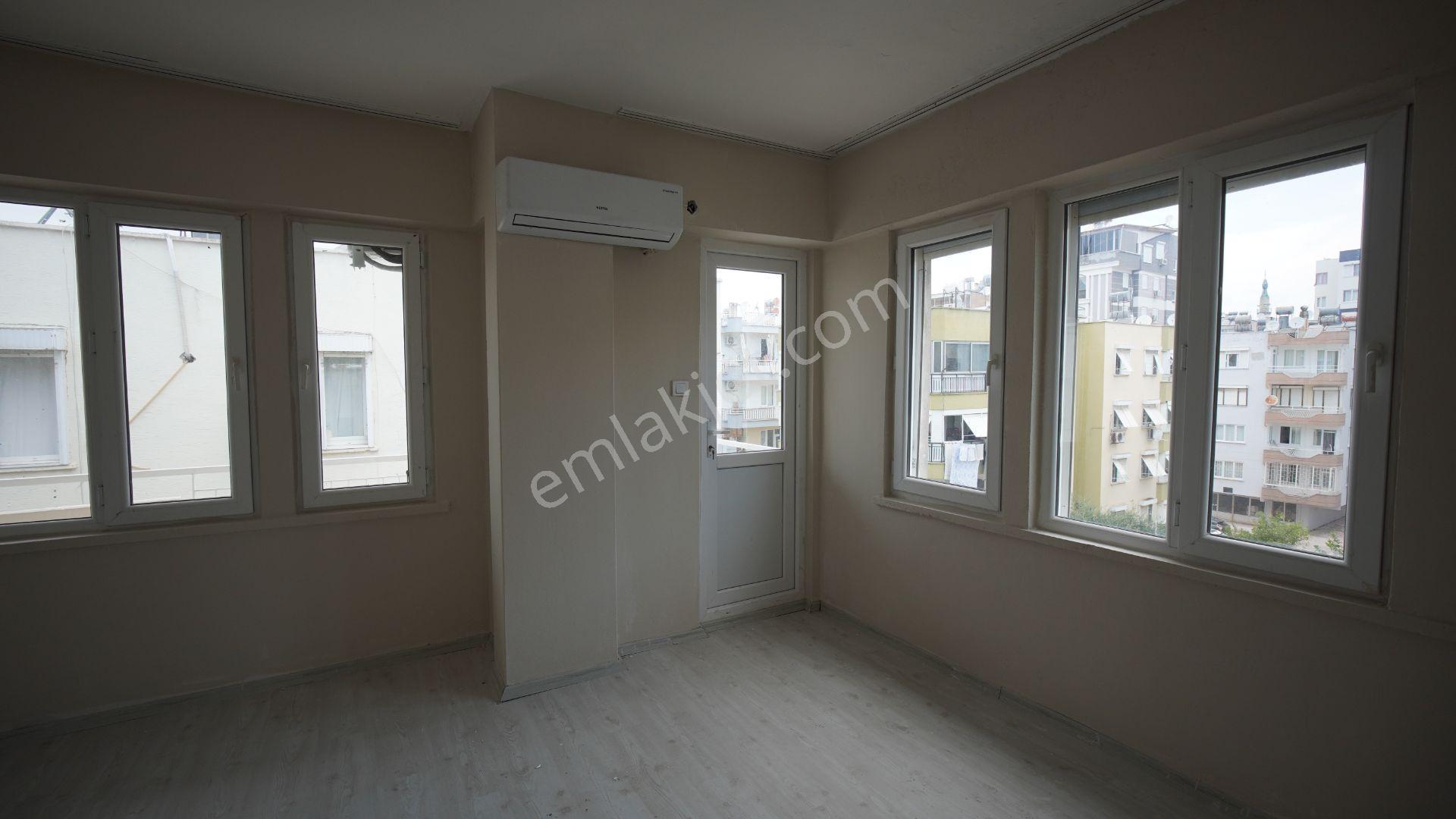 Güvenlik Mahallesinde Bahçe Manzaralı Satılık Daire - Görsel 25