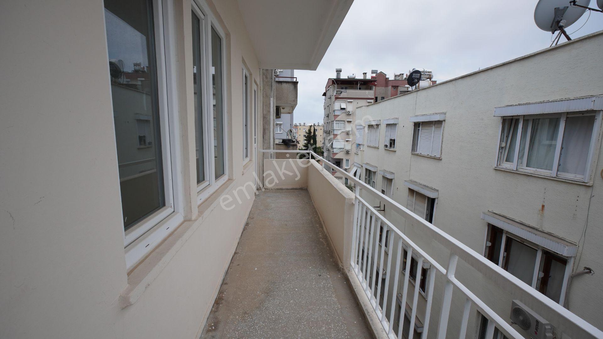 Güvenlik Mahallesinde Bahçe Manzaralı Satılık Daire - Görsel 33