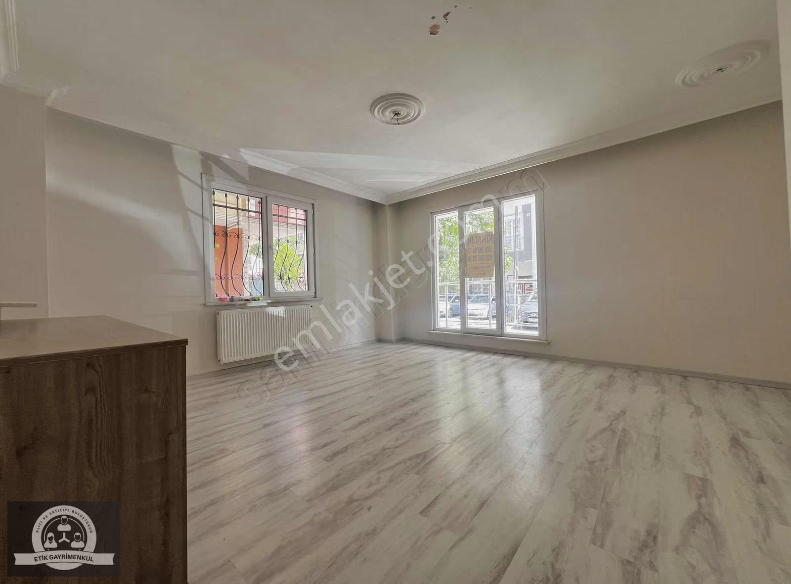 Eyüp Sultan Mah. Kiralık 3+1 Balkonlu Ve Tam Camlı Ters Dbleks - Görsel 27