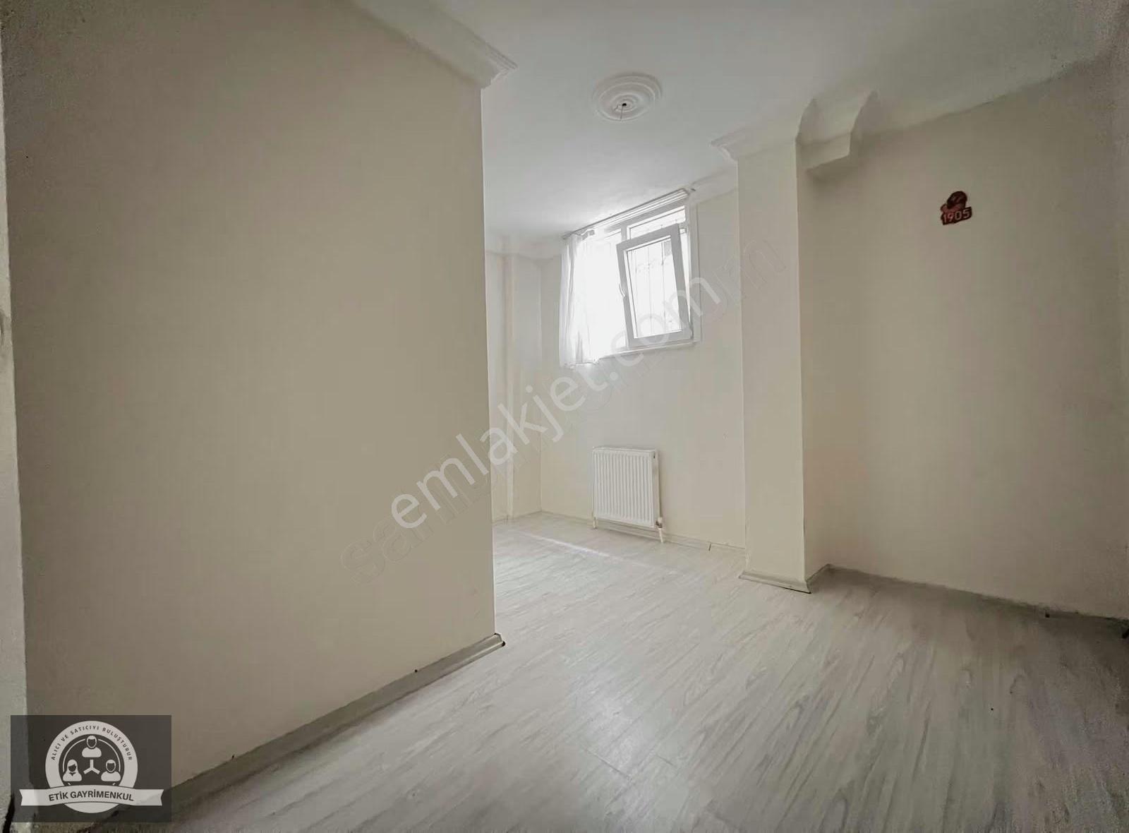 Eyüp Sultan Mah. Kiralık 3+1 Balkonlu Ve Tam Camlı Ters Dbleks - Görsel 9
