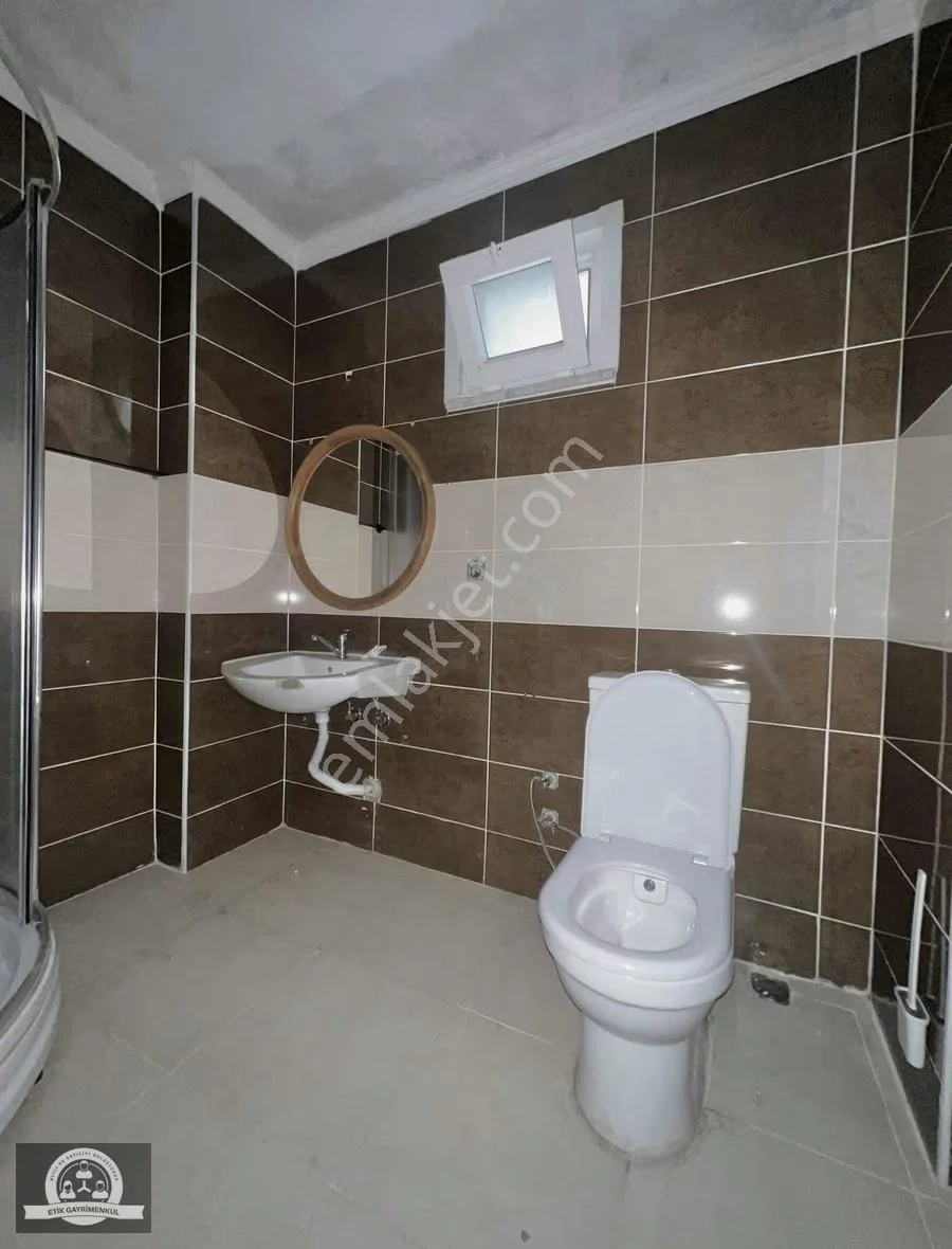 Eyüp Sultan Mah. Kiralık 3+1 Balkonlu Ve Tam Camlı Ters Dbleks - Görsel 5