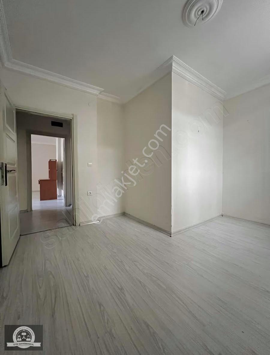 Eyüp Sultan Mah. Kiralık 3+1 Balkonlu Ve Tam Camlı Ters Dbleks - Görsel 10