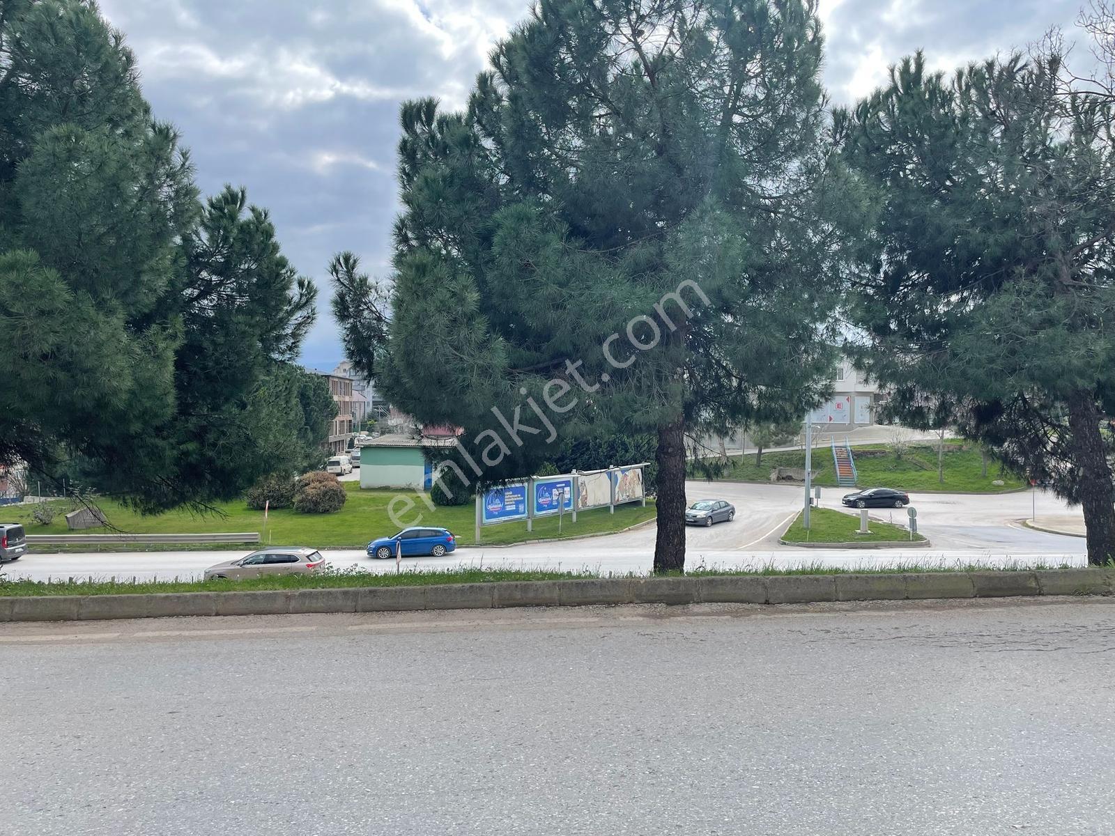 İzmit Şirintepede Merkezi Konumda Yüksek Giriş Satılık Daire - Görsel 2