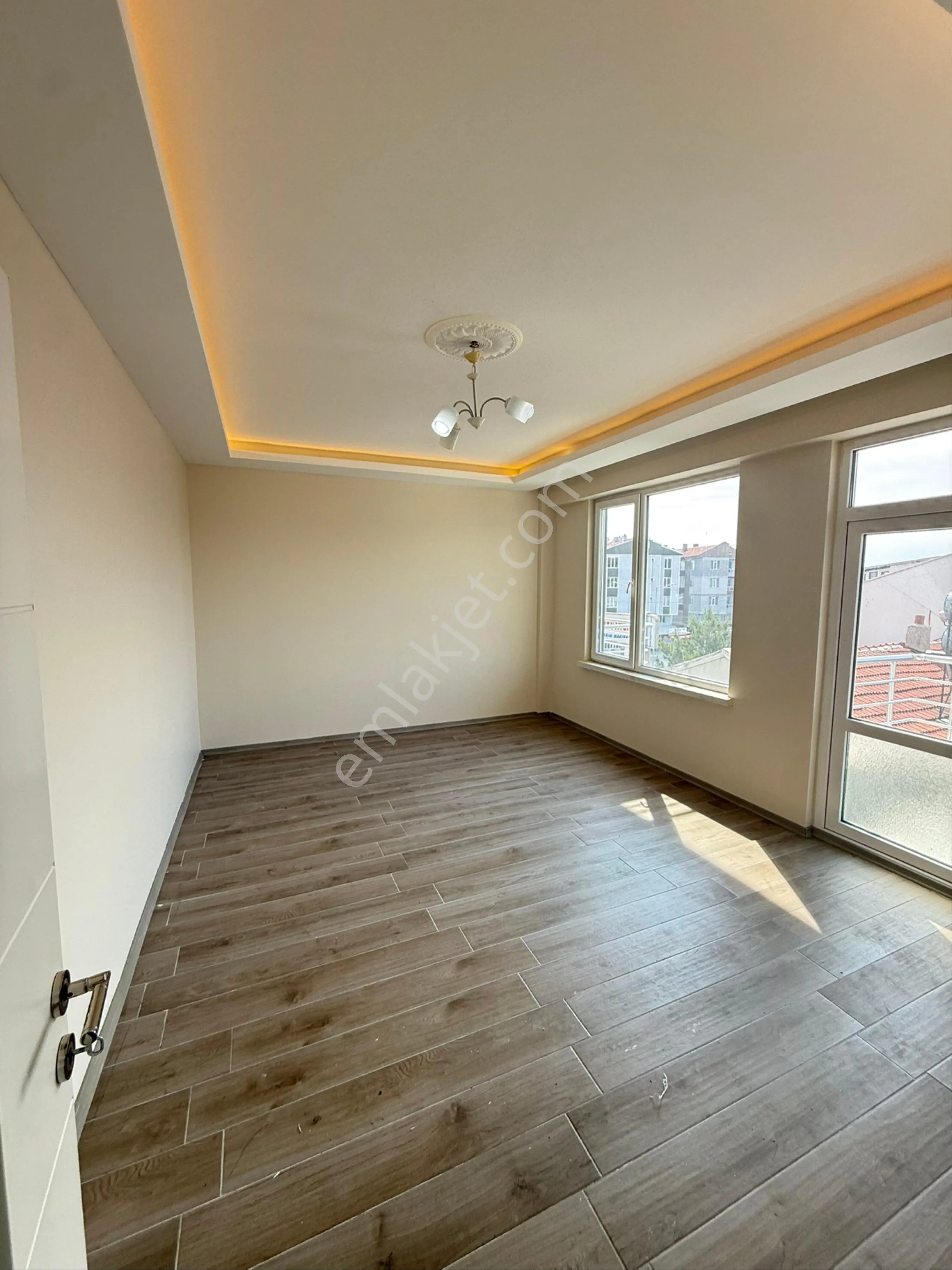 Karşıyaka Mahallesi Anayol Üstü Kiralık 2+1 Daire Efadan - Görsel 4
