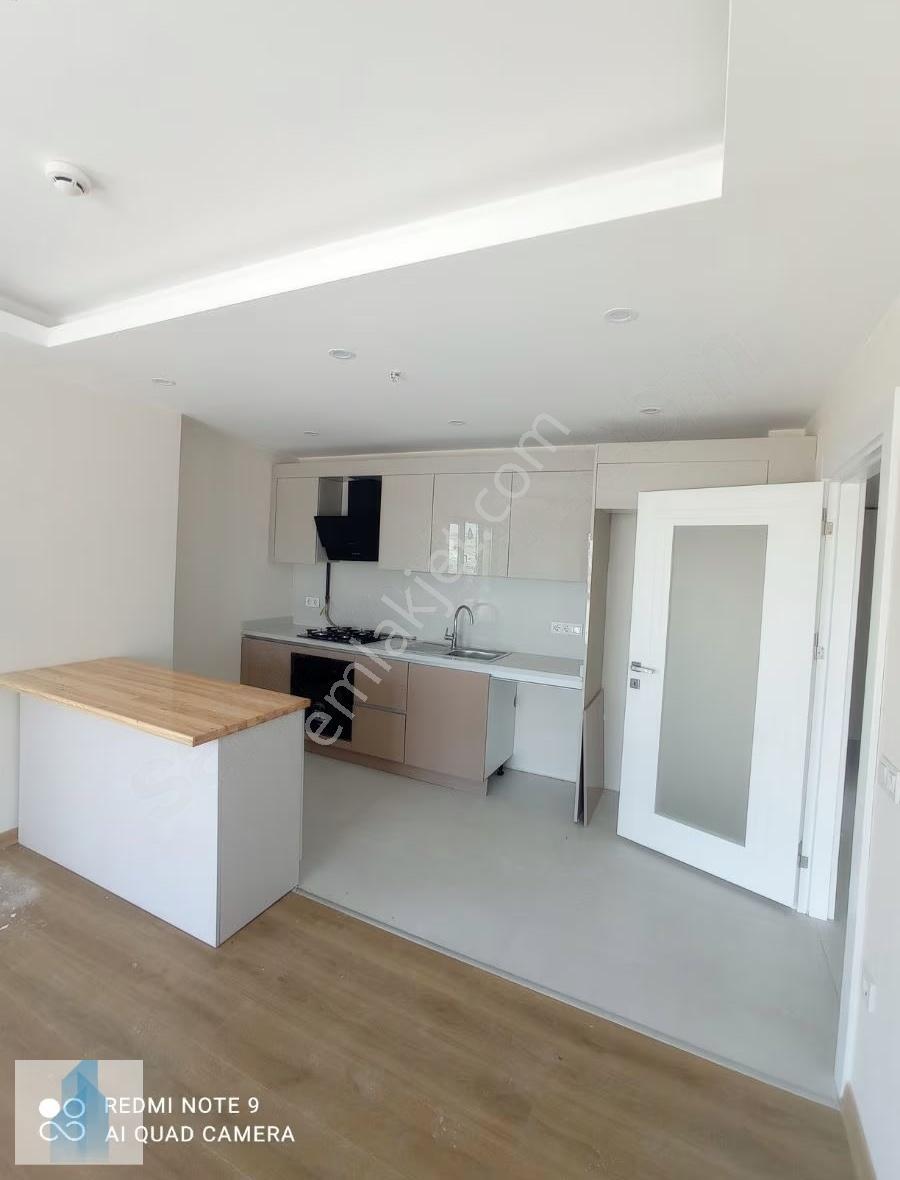 Zeytinburnu Mega Garden'da Satılık 2+1 Daire Harika Manzaralı - Görsel 10