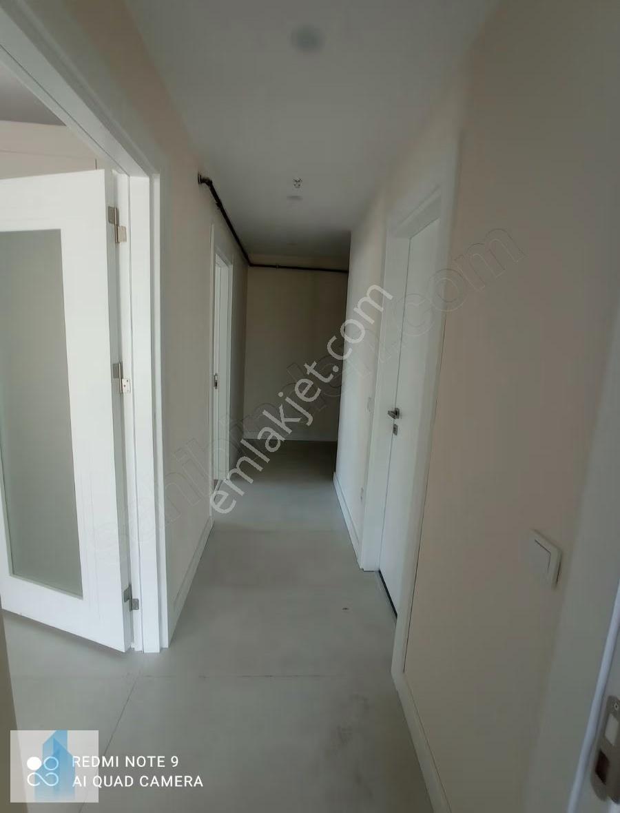 Zeytinburnu Mega Garden'da Satılık 2+1 Daire Harika Manzaralı - Görsel 11
