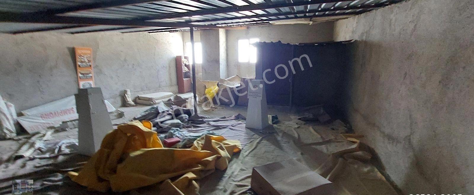 Karşıyaka Örnekköy San. Sitesinde 265m2 Kiralık İşyeri - Görsel 9