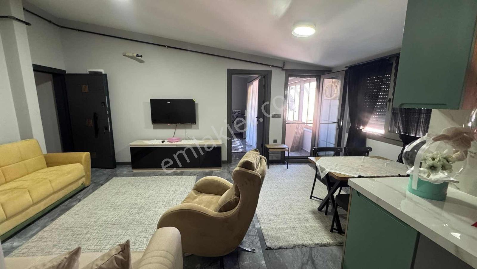 Urla Merkezde Kiralık Geniş Sıfır Eşyalı 1+1 Daire - Görsel 3