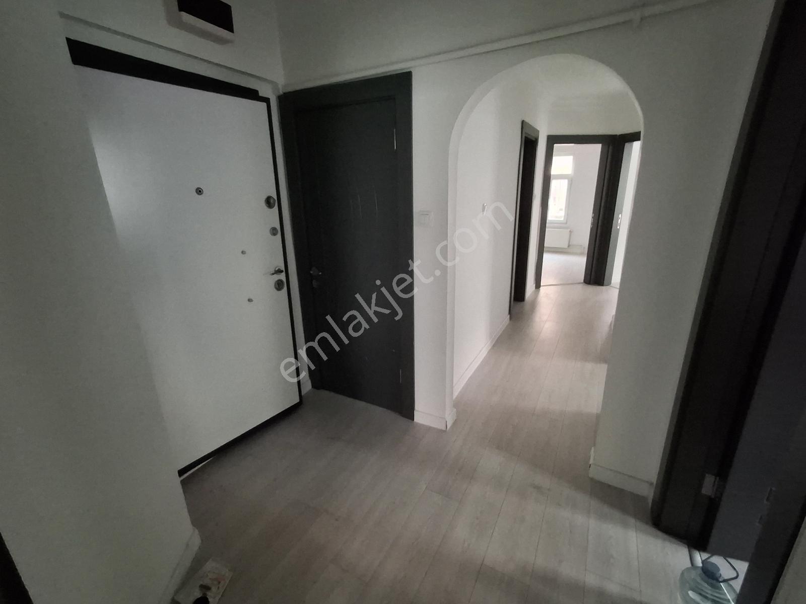 Ufuktepe Cadde Üzeri Yapılı 3+1 Kiralık Arakat Daire - Görsel 4