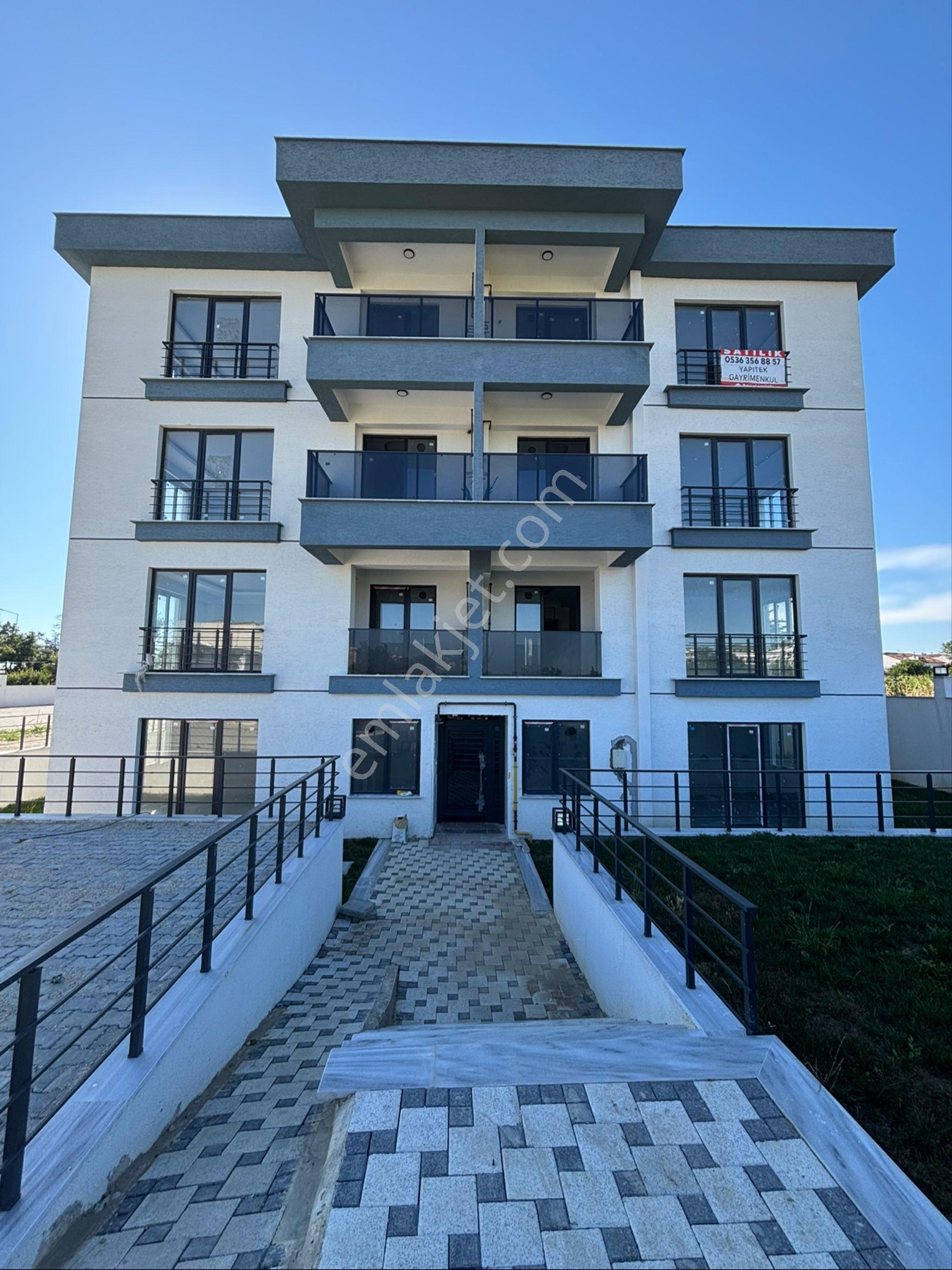 Celaliye’de Sıfır Binada Kiralık 2+1 Giriş Kat Daire