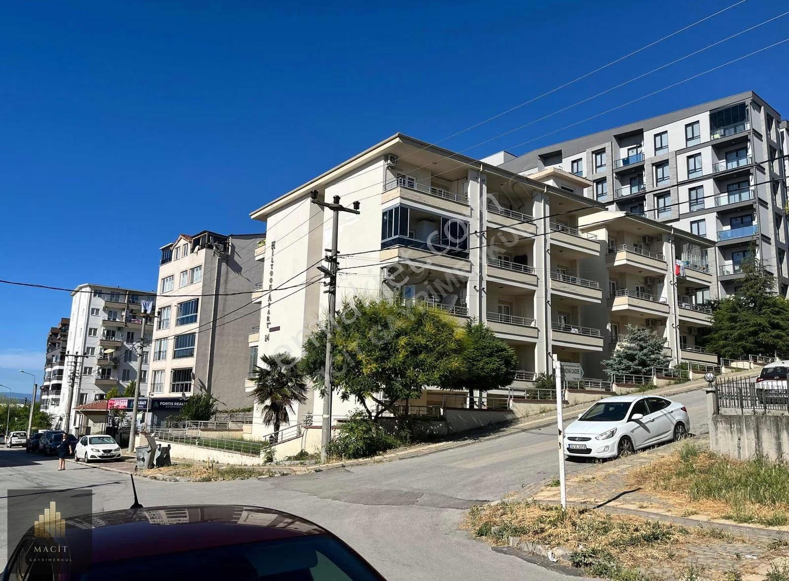 Macit'den Görükle Dumlupınar'da Eşyalı 1+1 Satılık Daire