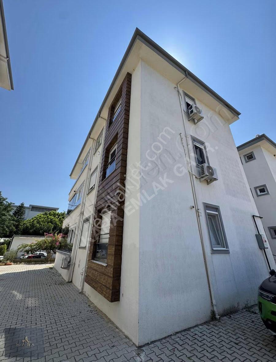 Belek Yoluna 100 Mt Mesafede Satılık 3+1 (kombi,cam Balkon) - Görsel 32