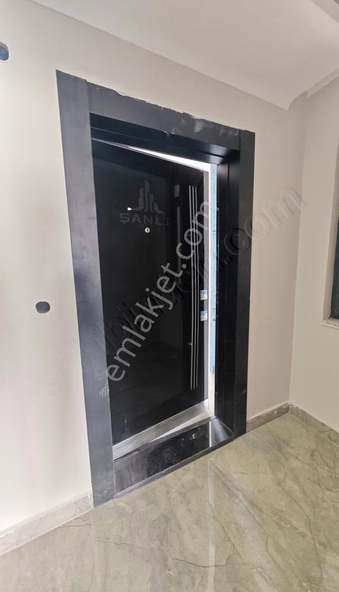 Pazarcı Mahallesinde Satılık Ultra Luks Havuzlu 1+1 - Görsel 8