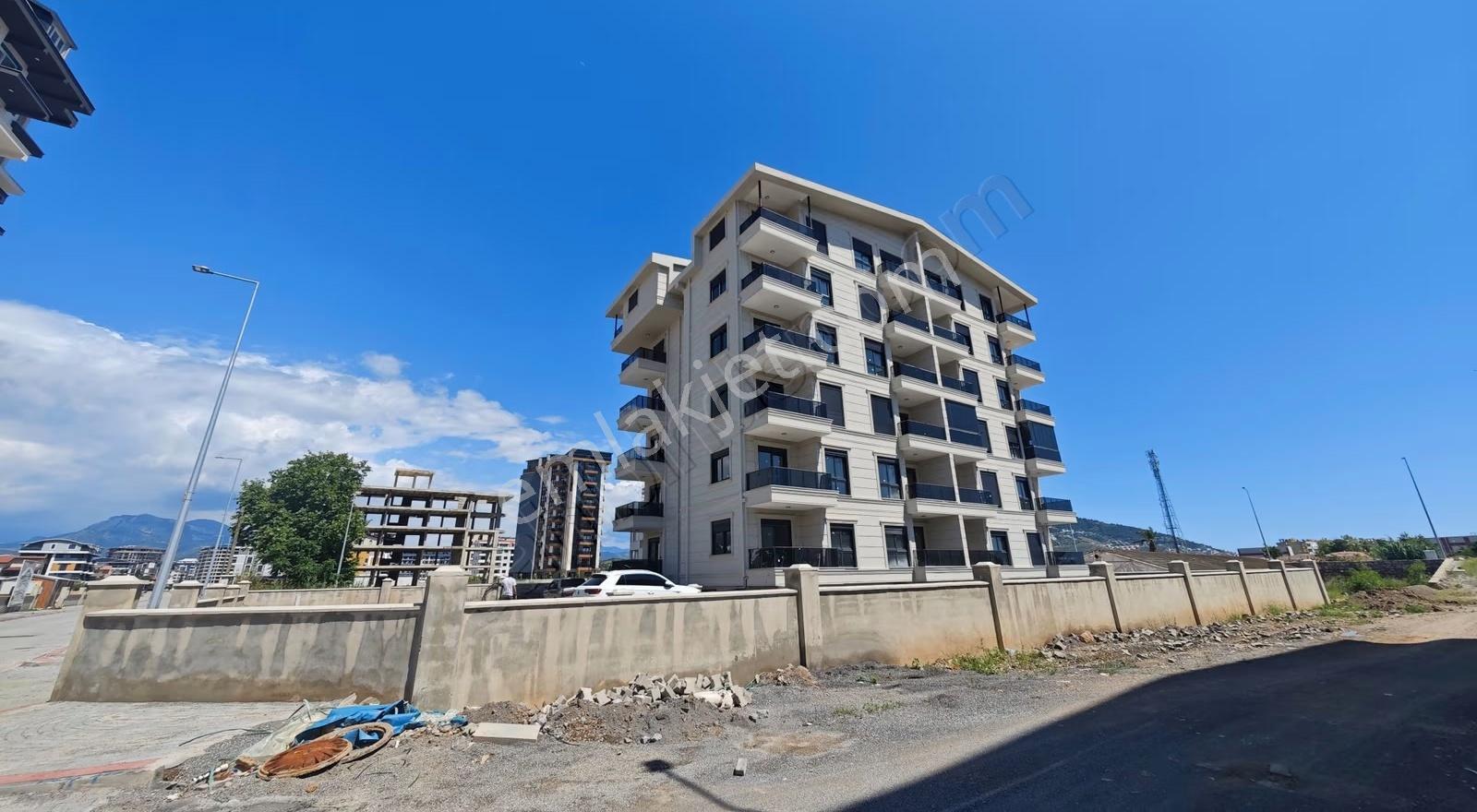 Pazarcı Mahallesinde Satılık Ultra Luks Havuzlu 1+1 - Görsel 6
