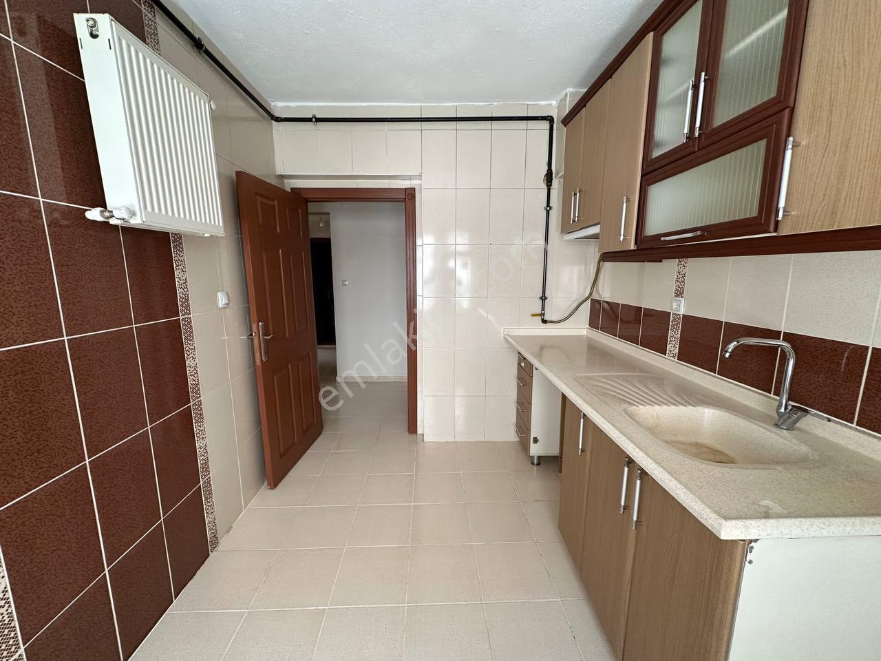 Plevne Mah. Yeni Binada, 75 M², 2+1, Yüksek Giriş, Kiralık Daire - Görsel 11