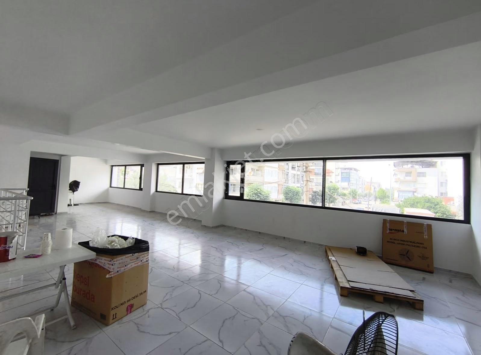 Menderes Caddesi'ne Yürüme Mesafesinde 180m2 Dükkan - Görsel 7