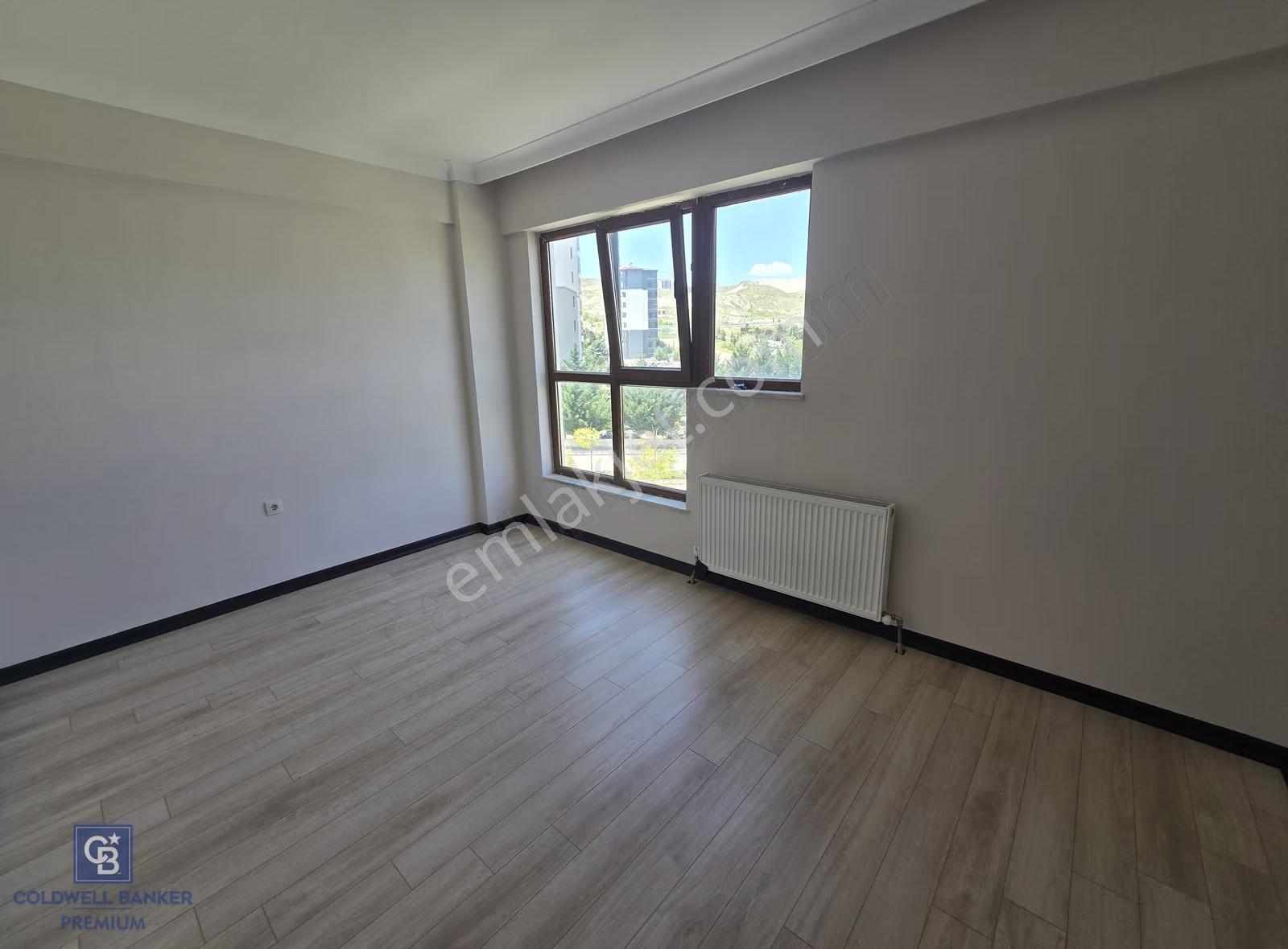 Bağlıca'da Merkezi Konumda Masrafsız Arakat Kiralık 4+1 Daire - Görsel 24