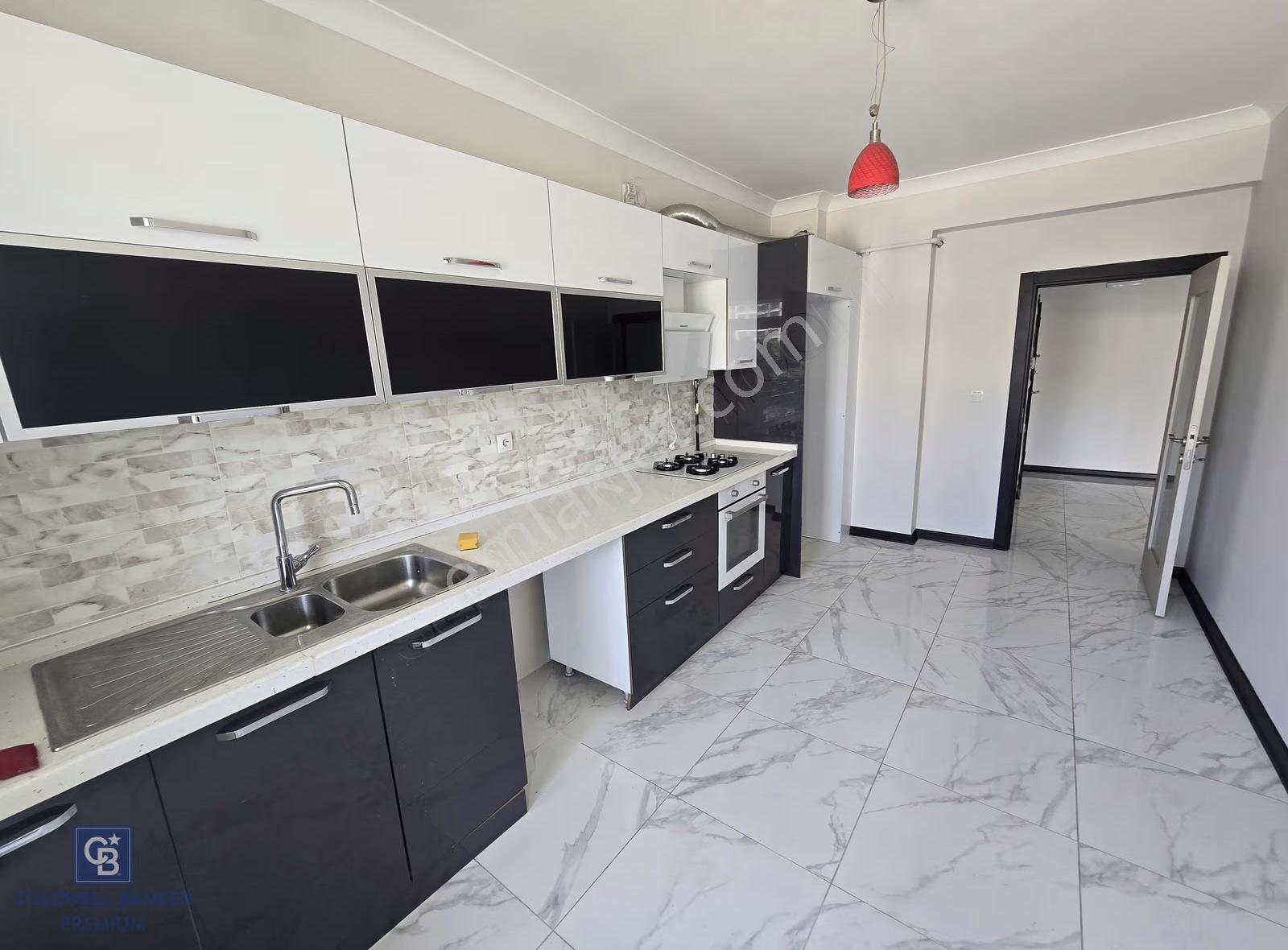 Bağlıca'da Merkezi Konumda Masrafsız Arakat Kiralık 4+1 Daire - Görsel 7
