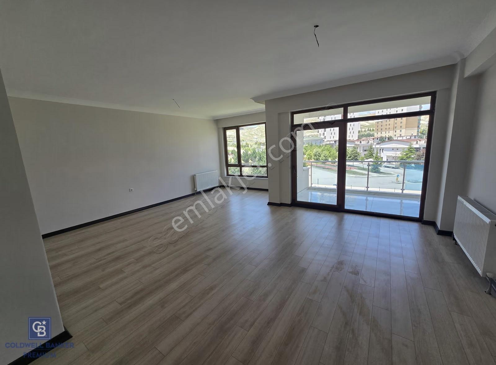 Bağlıca'da Merkezi Konumda Masrafsız Arakat Kiralık 4+1 Daire - Görsel 18