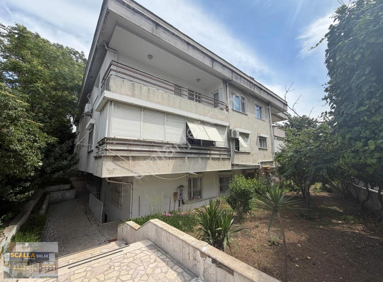Şenlikköy De 1475 M2 Arsa Üzerinde Yatırımlık Satılık Daire